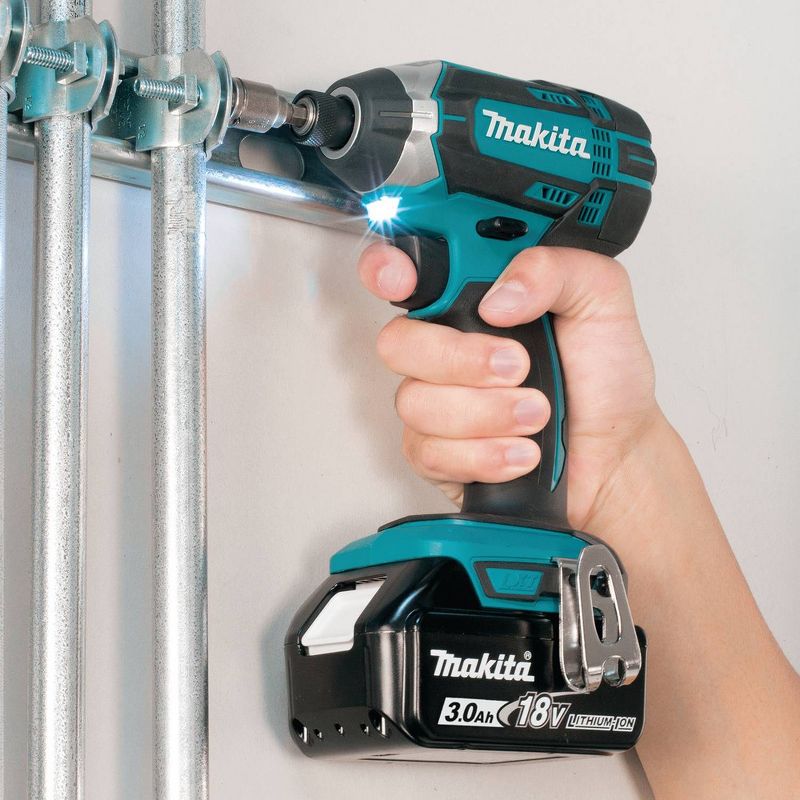 Makita XT505 18V LXT Lithium-Ion 5-Tool Cordless Combo Kit (3 Ah)