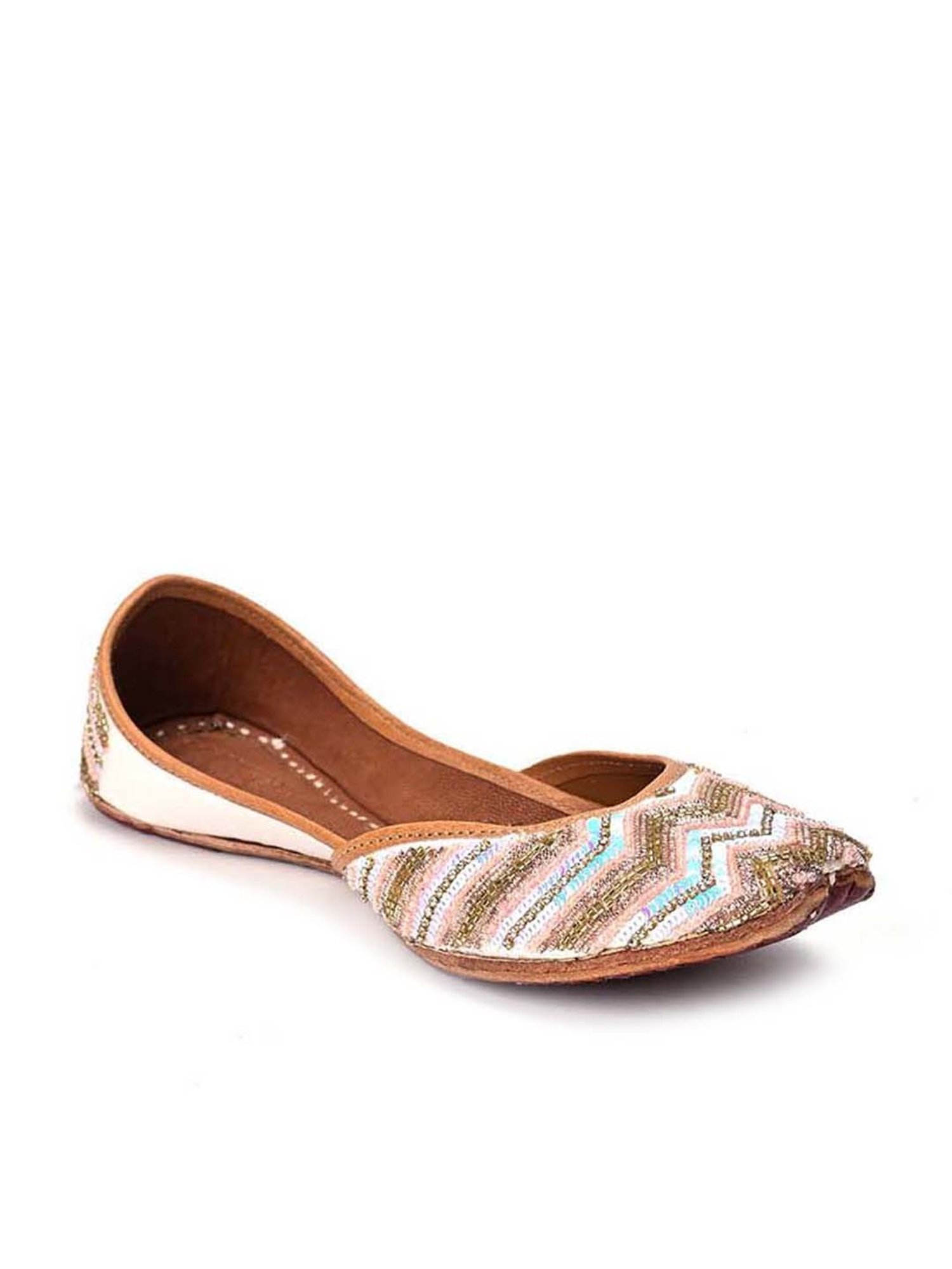 Scentra Women's Pink Ethnic Juttis