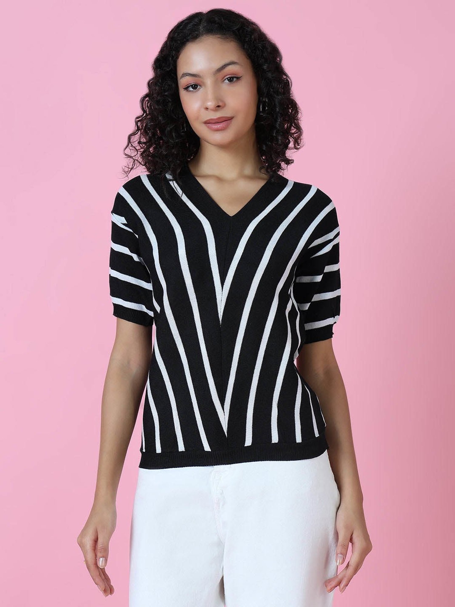 SHOWOFF Black & White Printed Top
