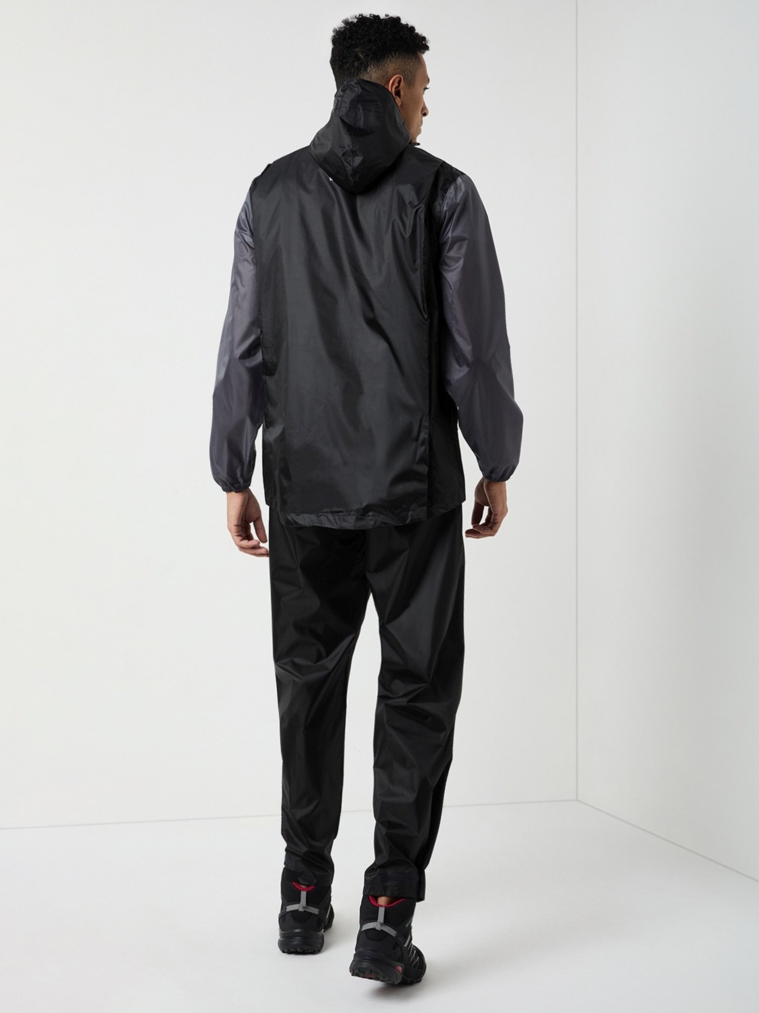 Wildcraft Black & Grey Regular Fit Colour Block Raincoat Set