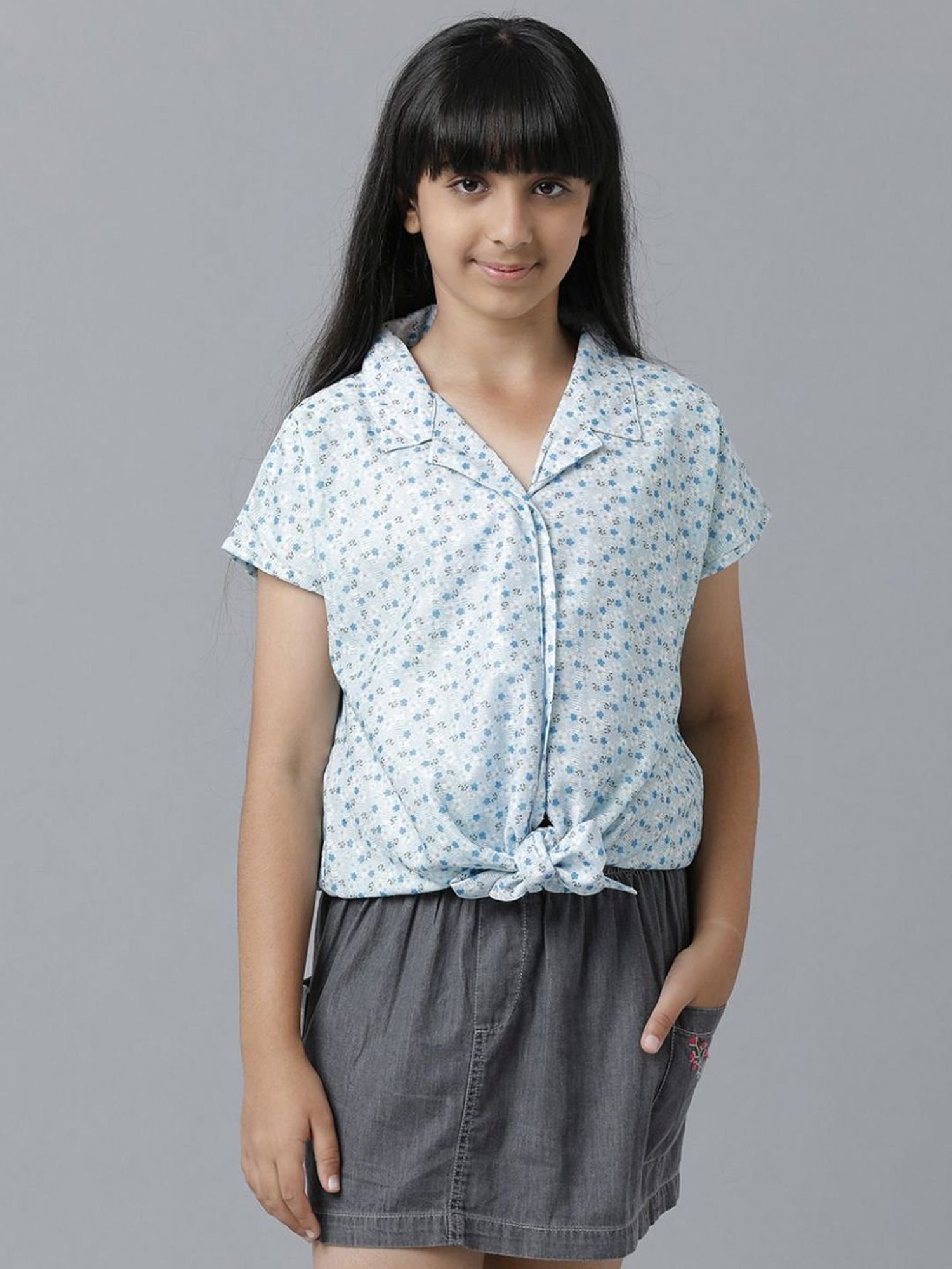 Under Fourteen Only Kids White & Blue Cotton Floral Print Top