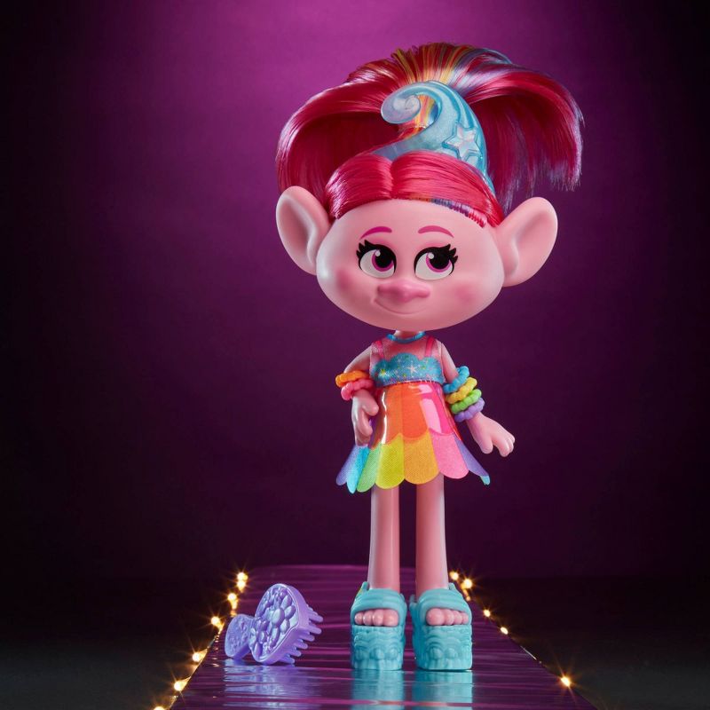DreamWorks Trolls Glam Poppy Fashion Doll