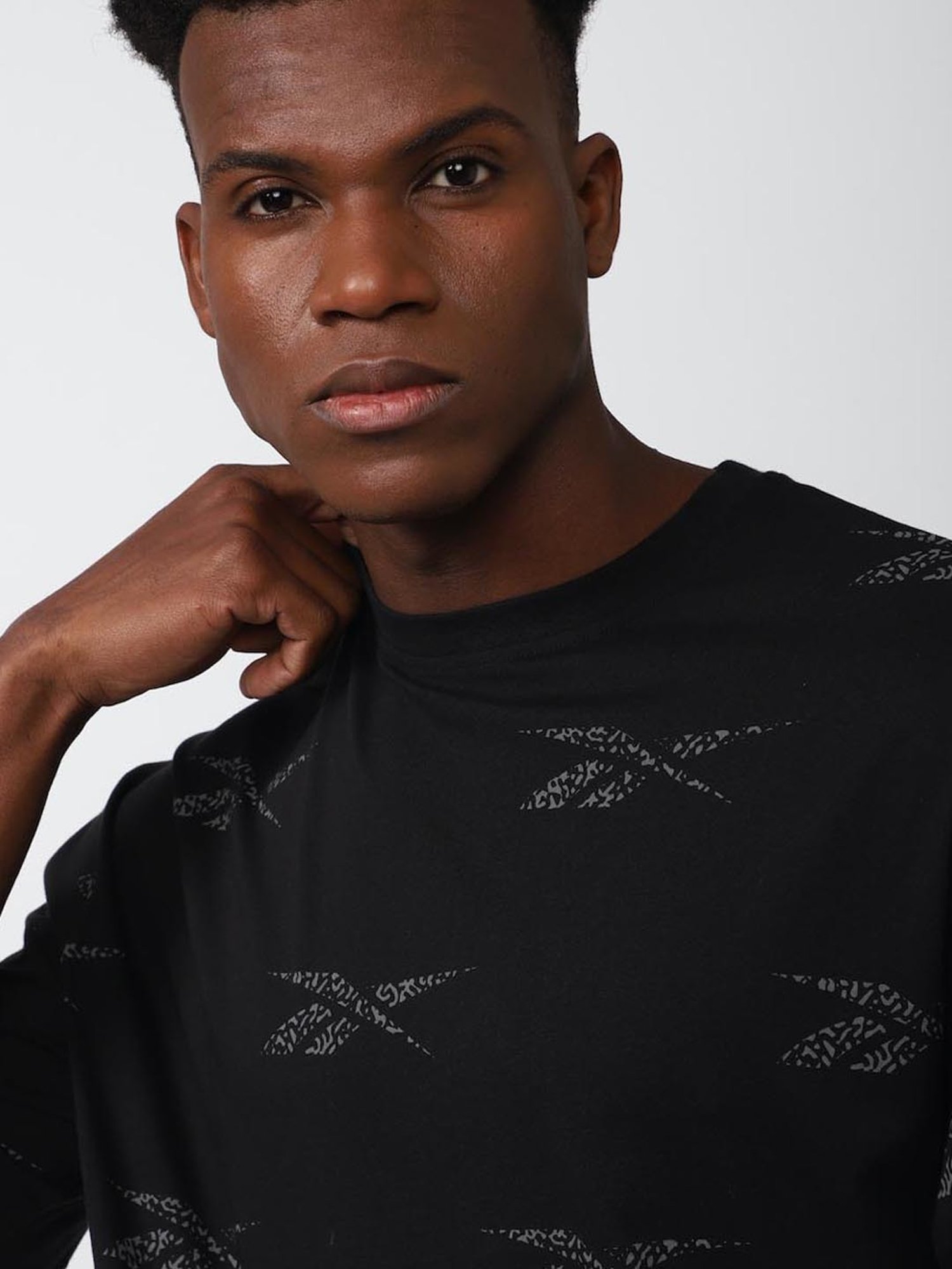 Reebok Black Cotton Regular Fit Printed T-Shirt