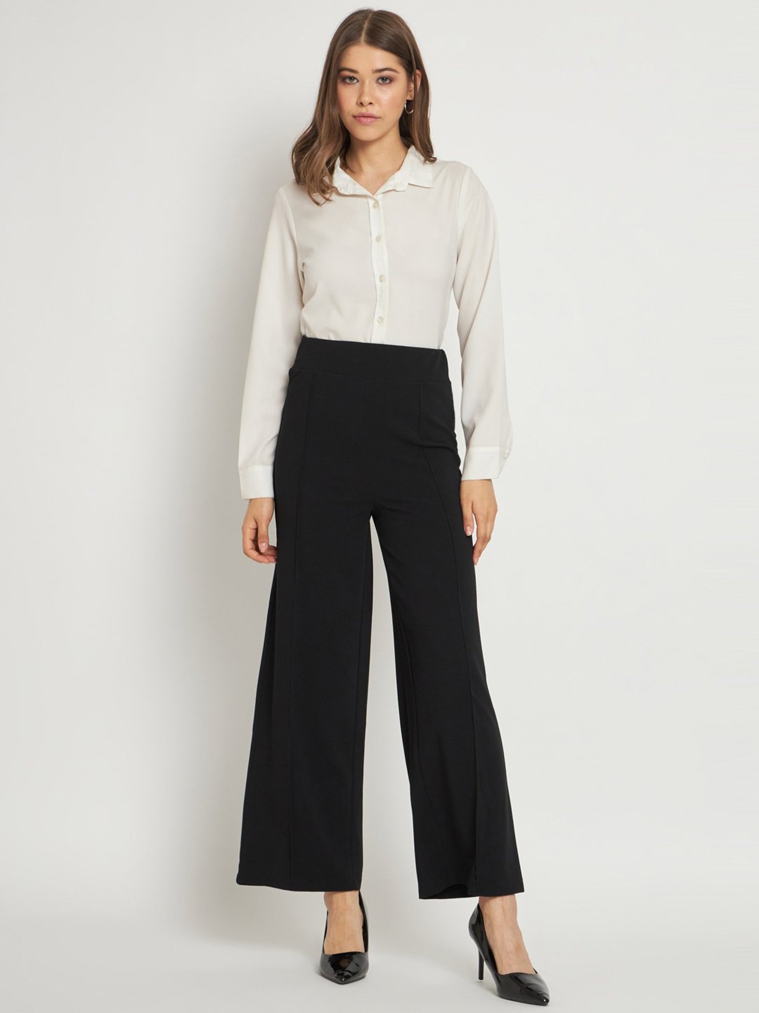 Anvi Be Yourself Black Mid Rise Flared Trousers