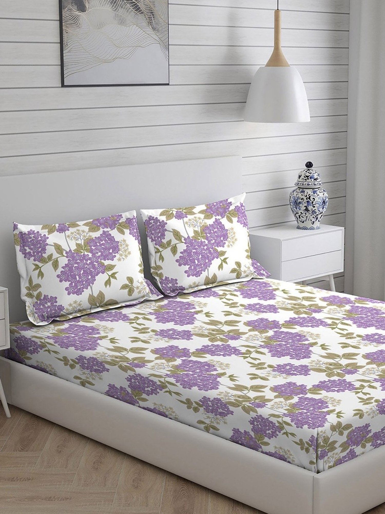 Layers Duracount Nature Violet 225 TC Cotton Queen Bed Sheet with 2 Pillow Covers