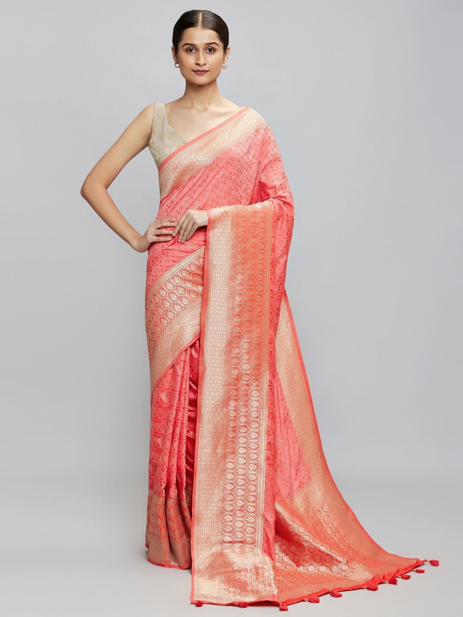 Navyasa By Liva Pink Woven Saree