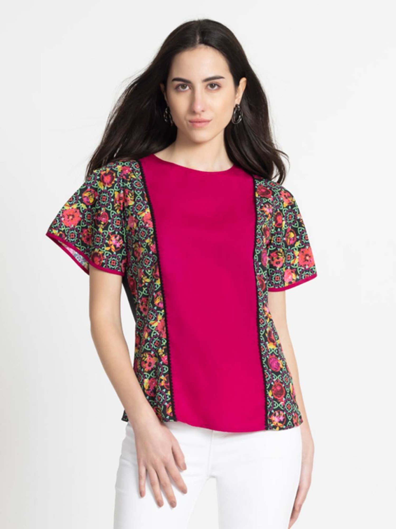 SHAYE Black & Pink Printed Top