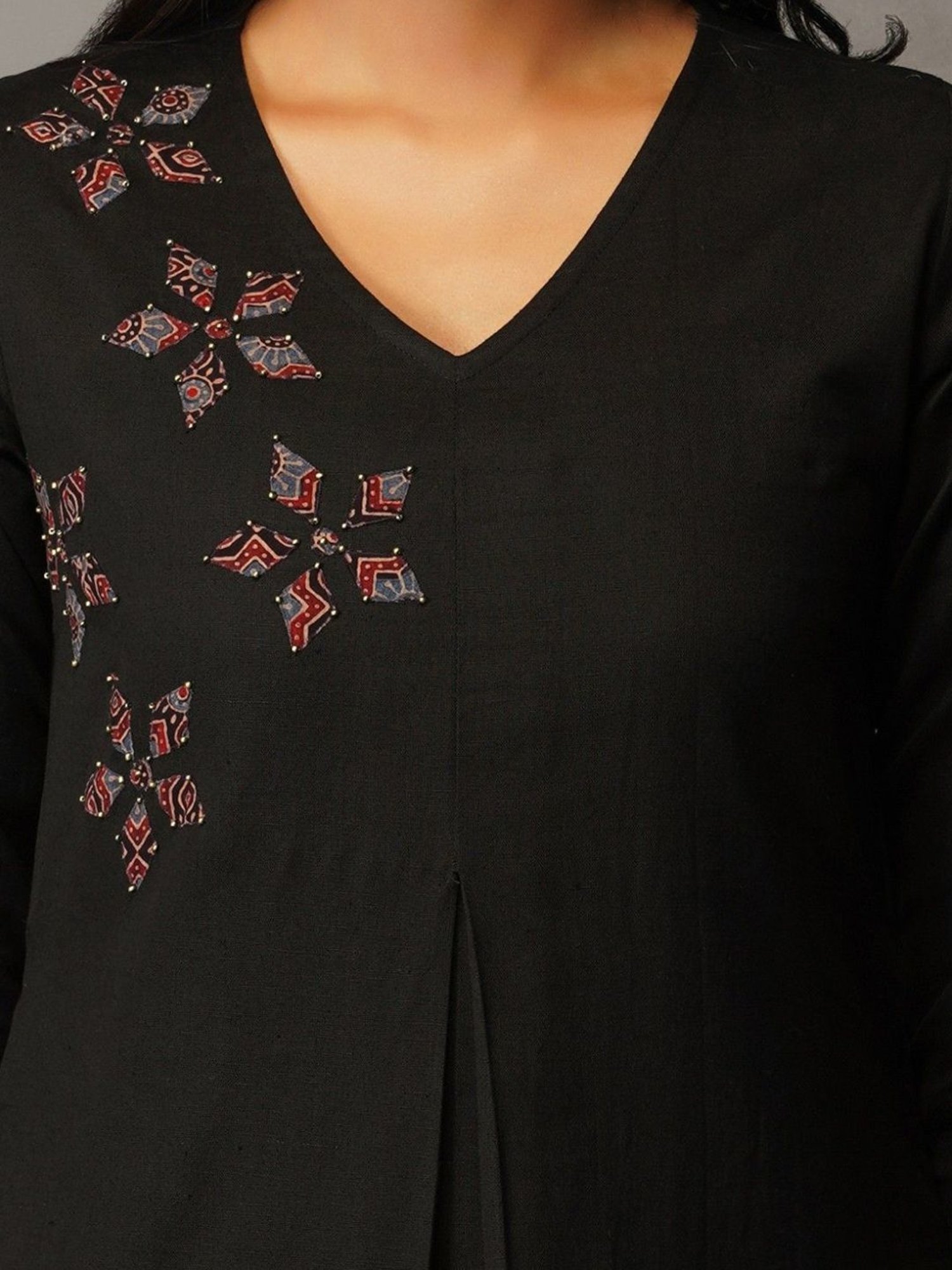 Akiso Bakhair Black Straight Kurta With Ajrak Applique Work Set With Pants