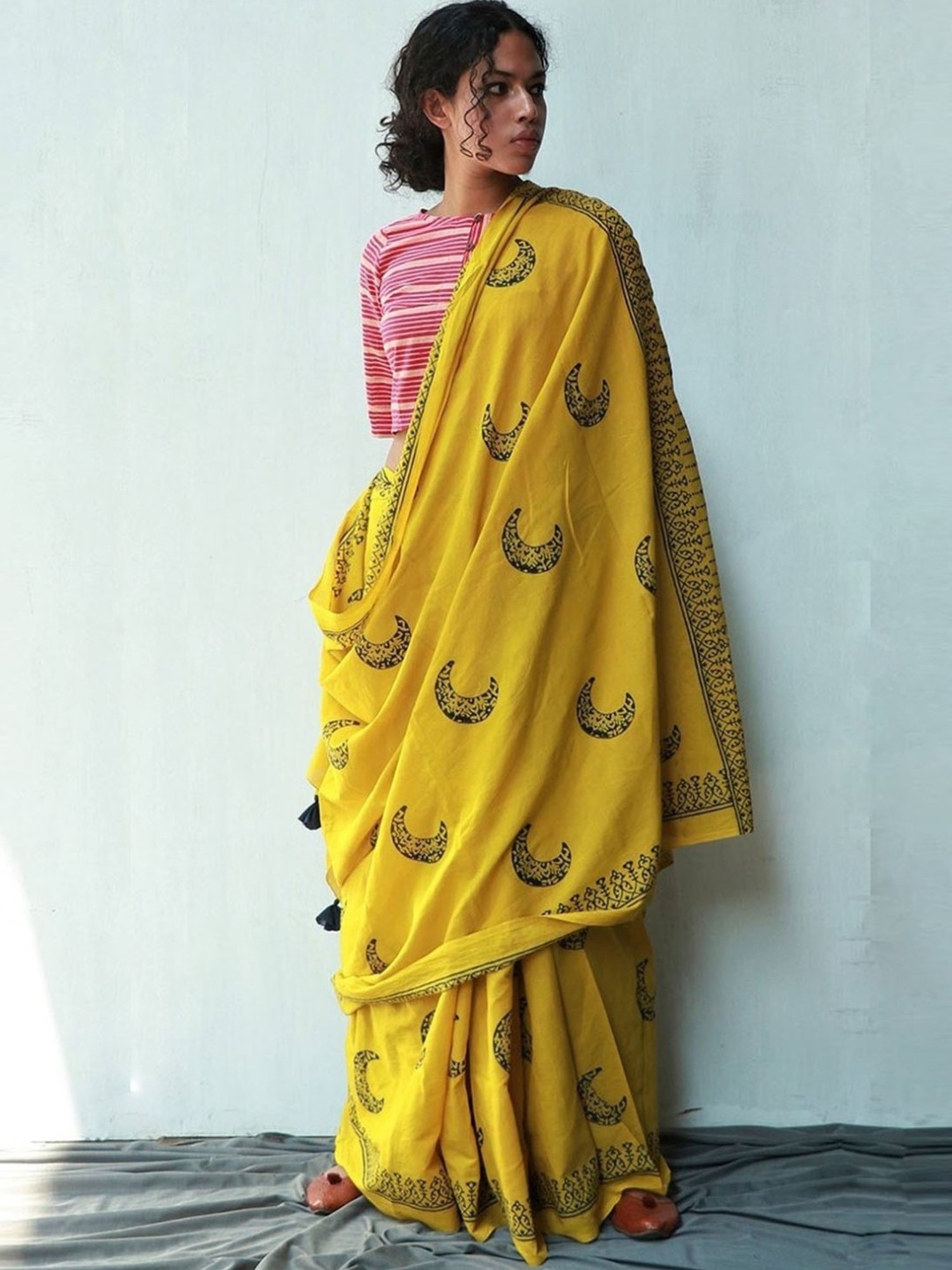 Chidiyaa Yellow Fly Me to the Moon Daisy Handblockprinted Cotton Saree