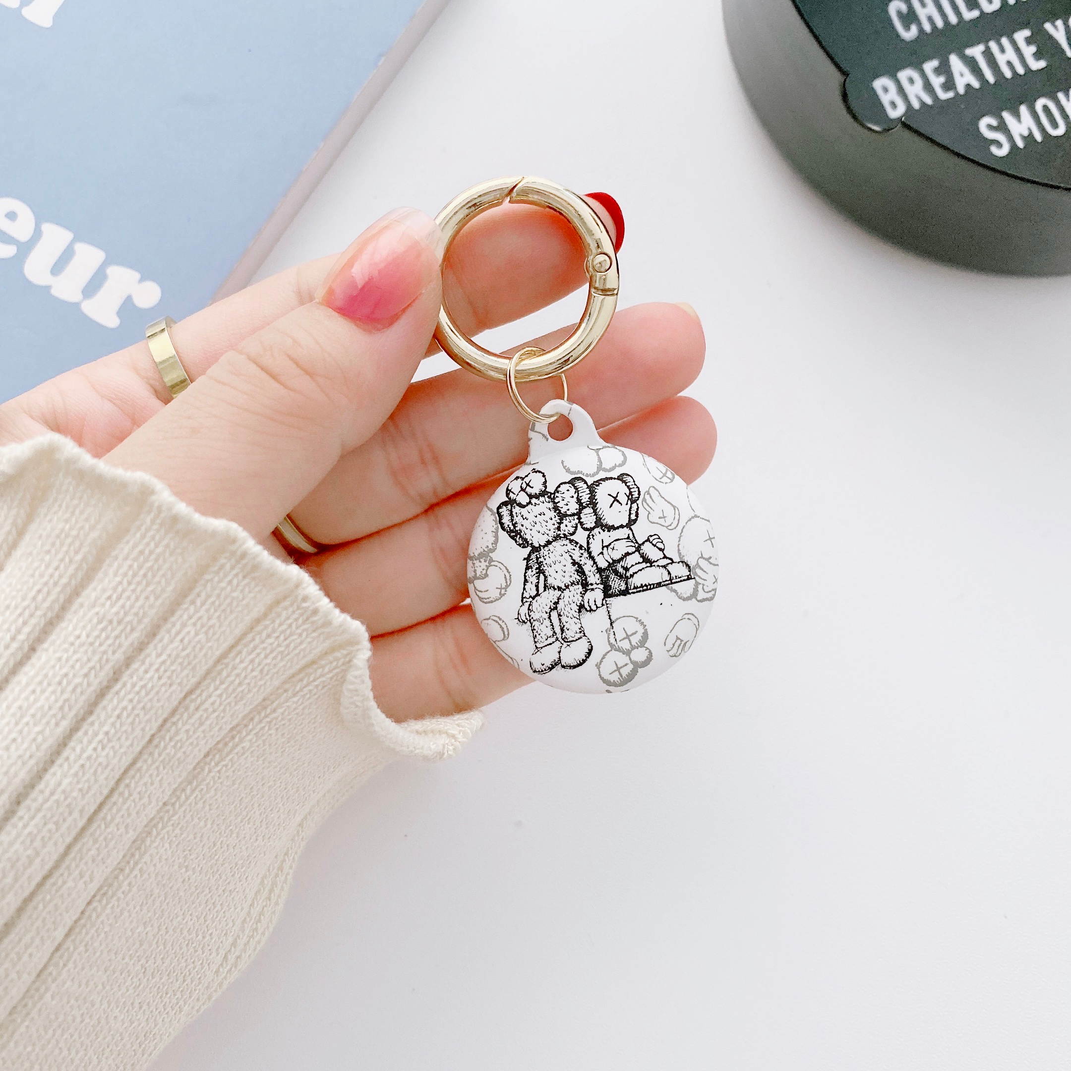 [7 PCS]  Silicone Protective Case for AirTags, Tracker Lightweight Soft Protective Skin Cover Accessories with Key Chain Anti-Loss Design Compatible with Apple AirTags 2021