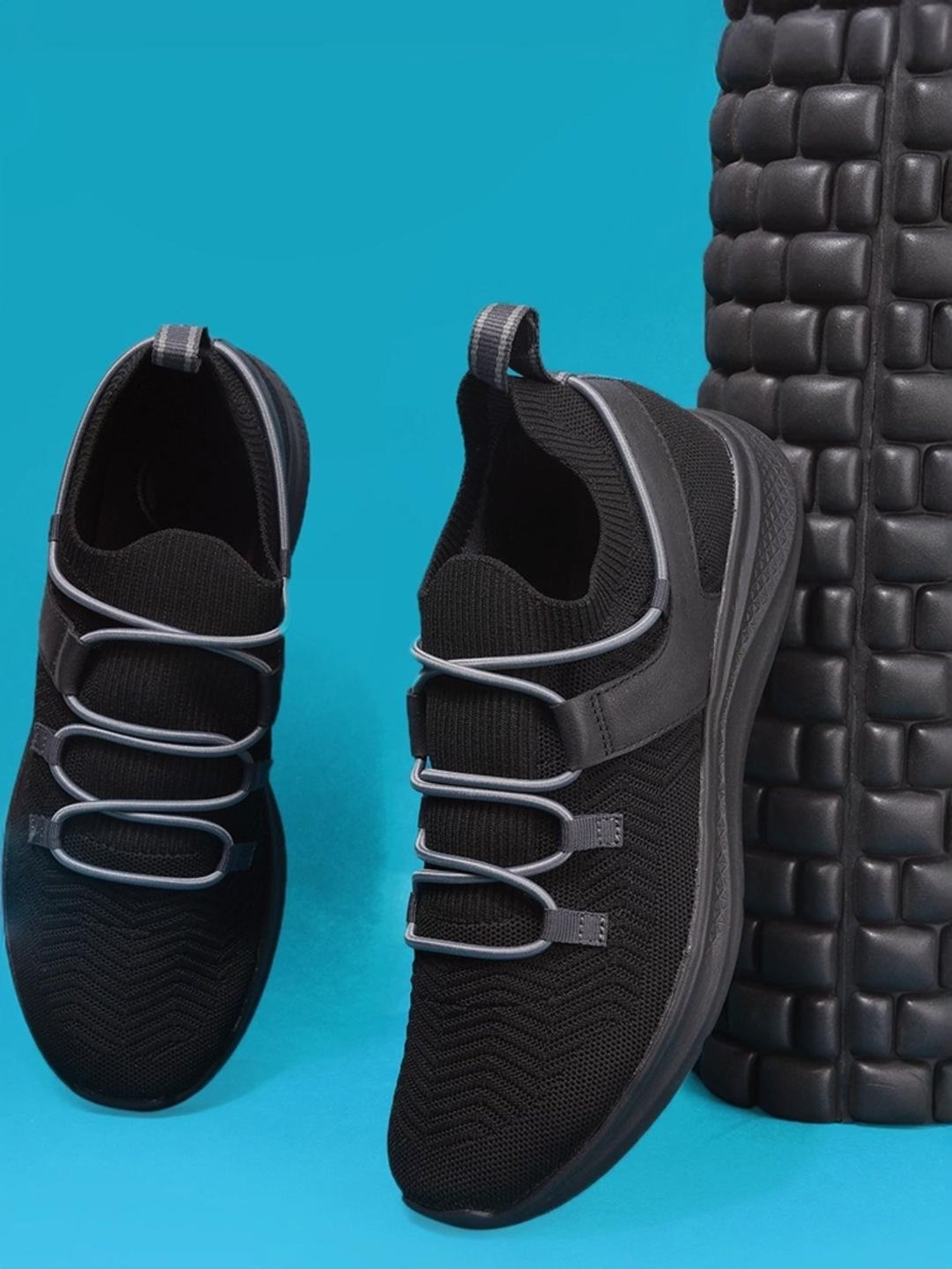 Hush Puppies by Bata Men's ELEVATE Black Running Shoes