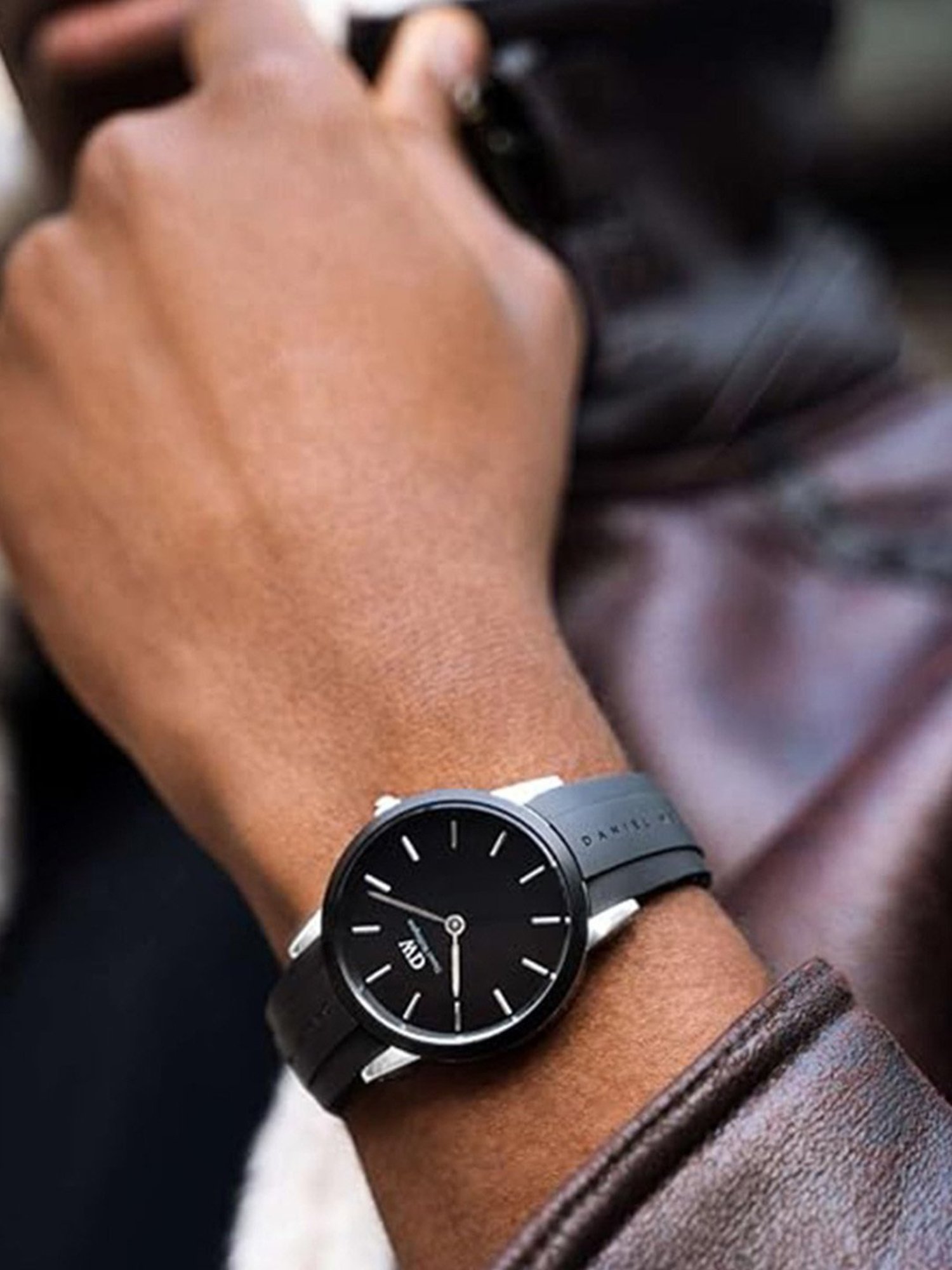 Daniel Wellington DW00100436 Iconic Link Motion Analog Watch for Men