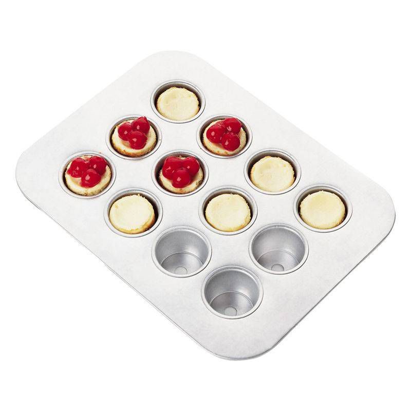 Nordic Ware Natural Aluminum Commercial Hi-Dome Covered Pie Pan