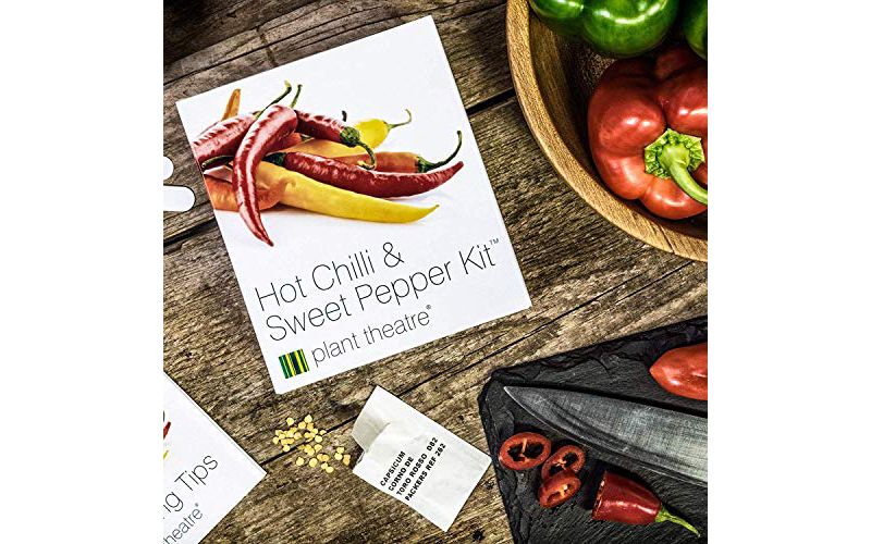 Plant Theatre Hot Chilli & Sweet Pepper Kit - Plant Seed Kit - 6 Different Varieties to Grow - Everything You Need to Start Growing in one Box!