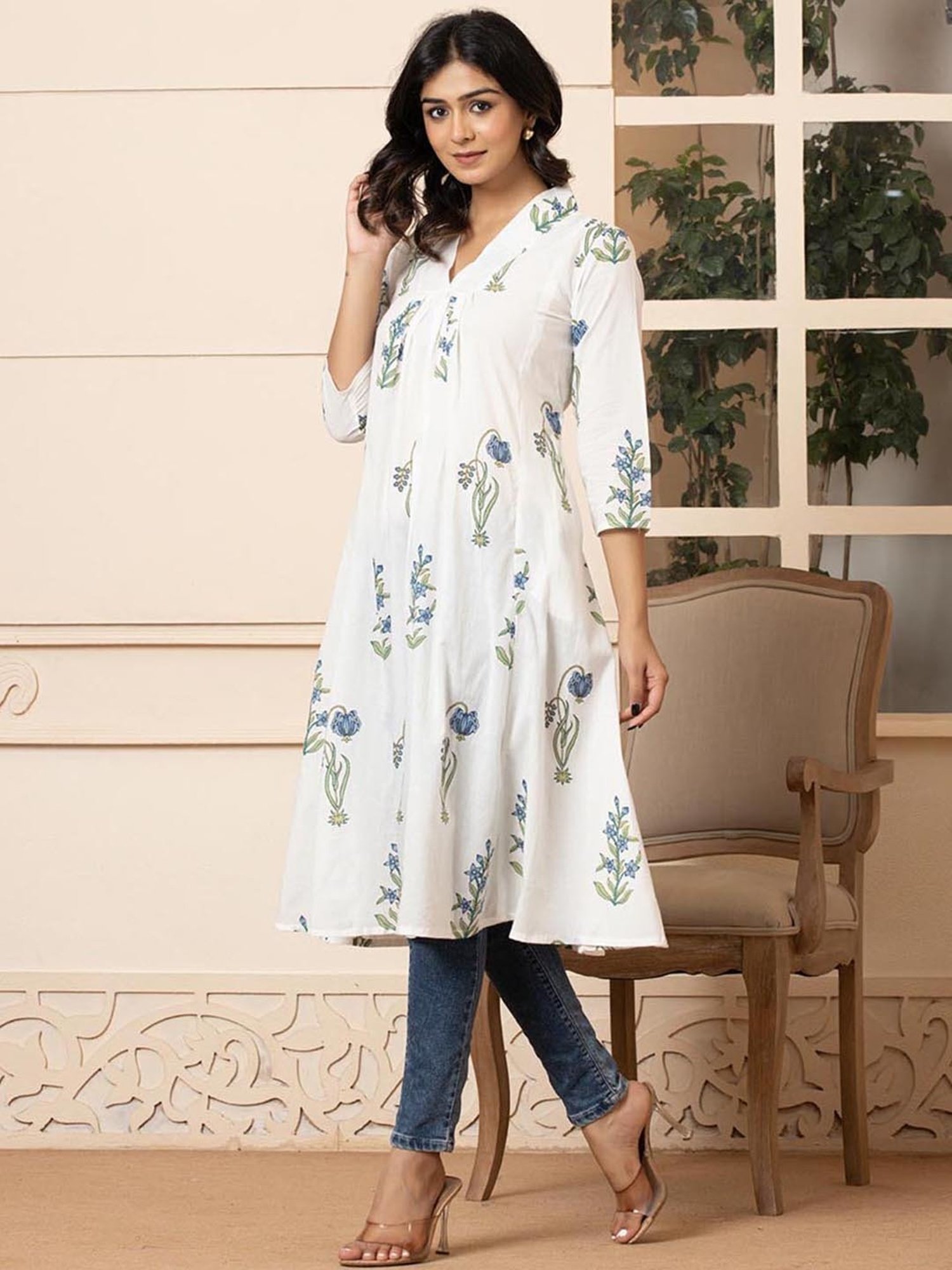Yufta White Cotton Floral Print A Line Kurta