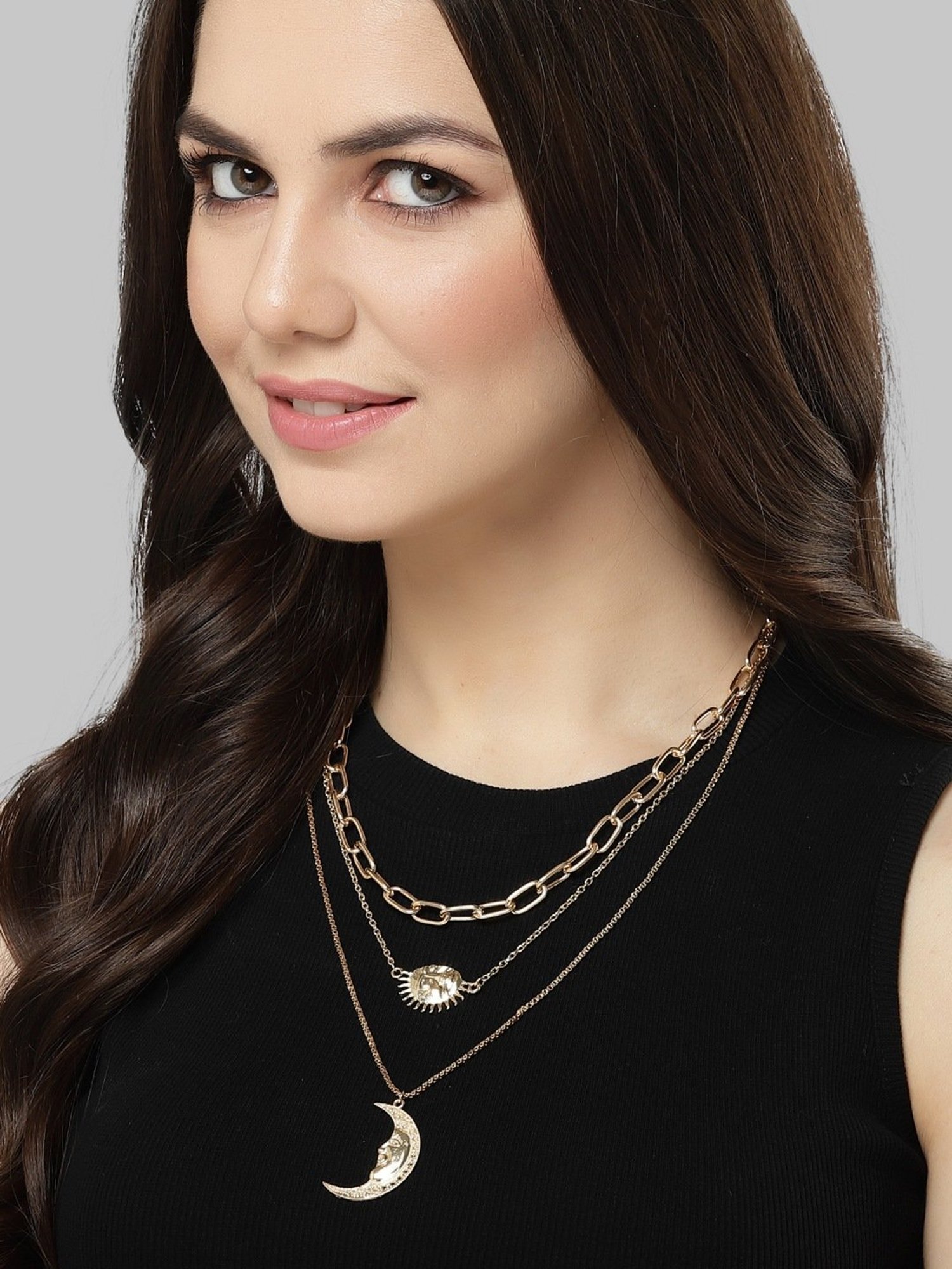 Karatcart Golden Sea Shell and Textured Disk Multicharm Multilayered Chain Women