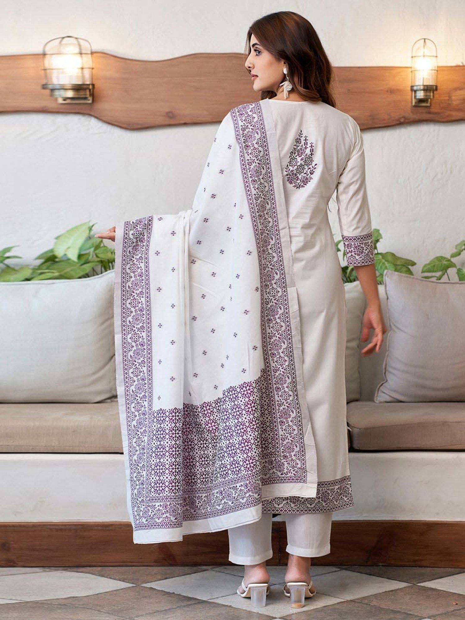 Skylee White Cotton Woven Pattern Kurta Pant Set With Dupatta