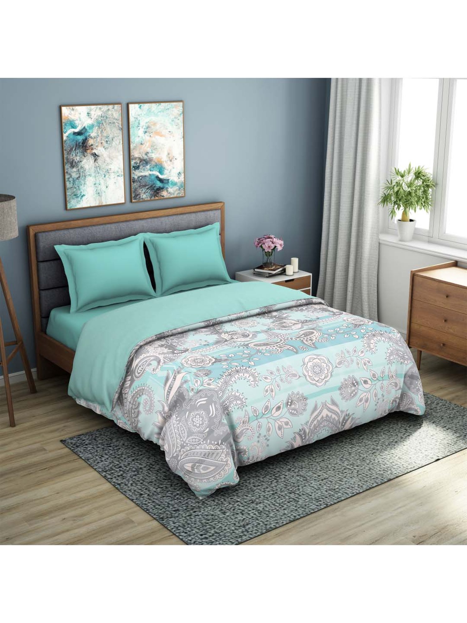 Welspun Bliss Light Silver & Blue Microfibre 120 GSM Shell Double Bed Quilt