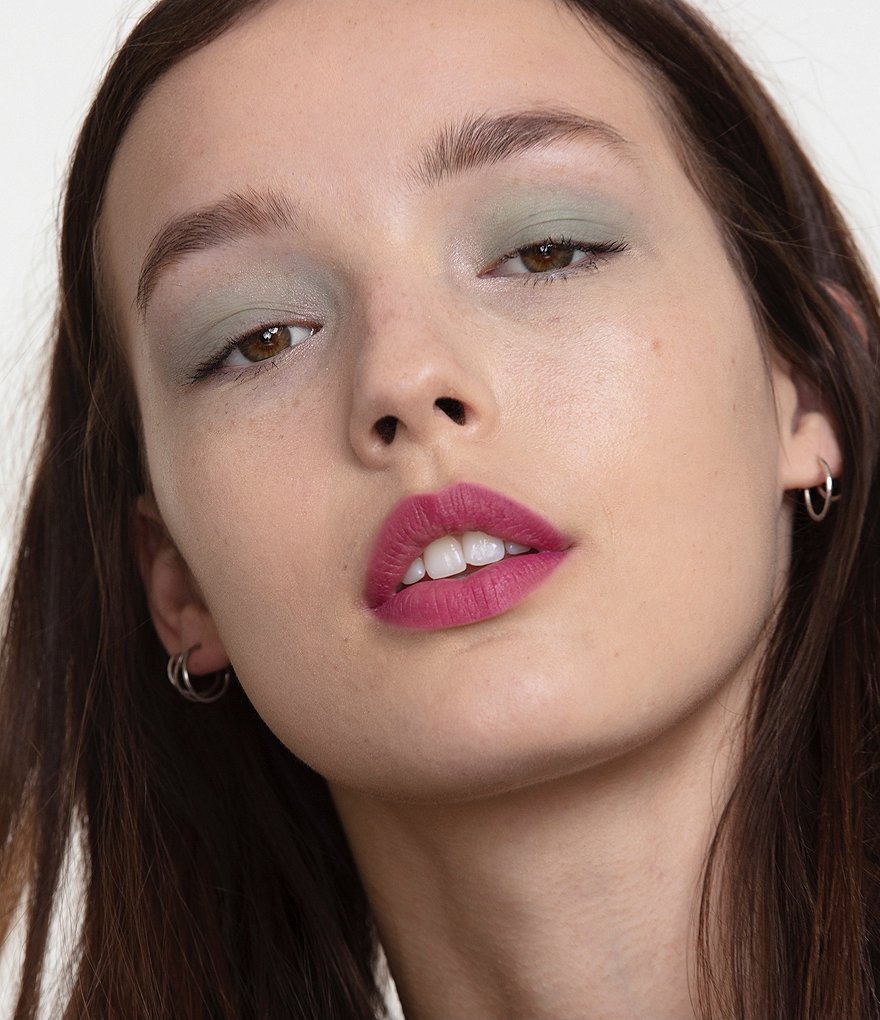 Smashbox Halo Healthy Glow Tinted Moisturizer Broad Spectrum SPF 25