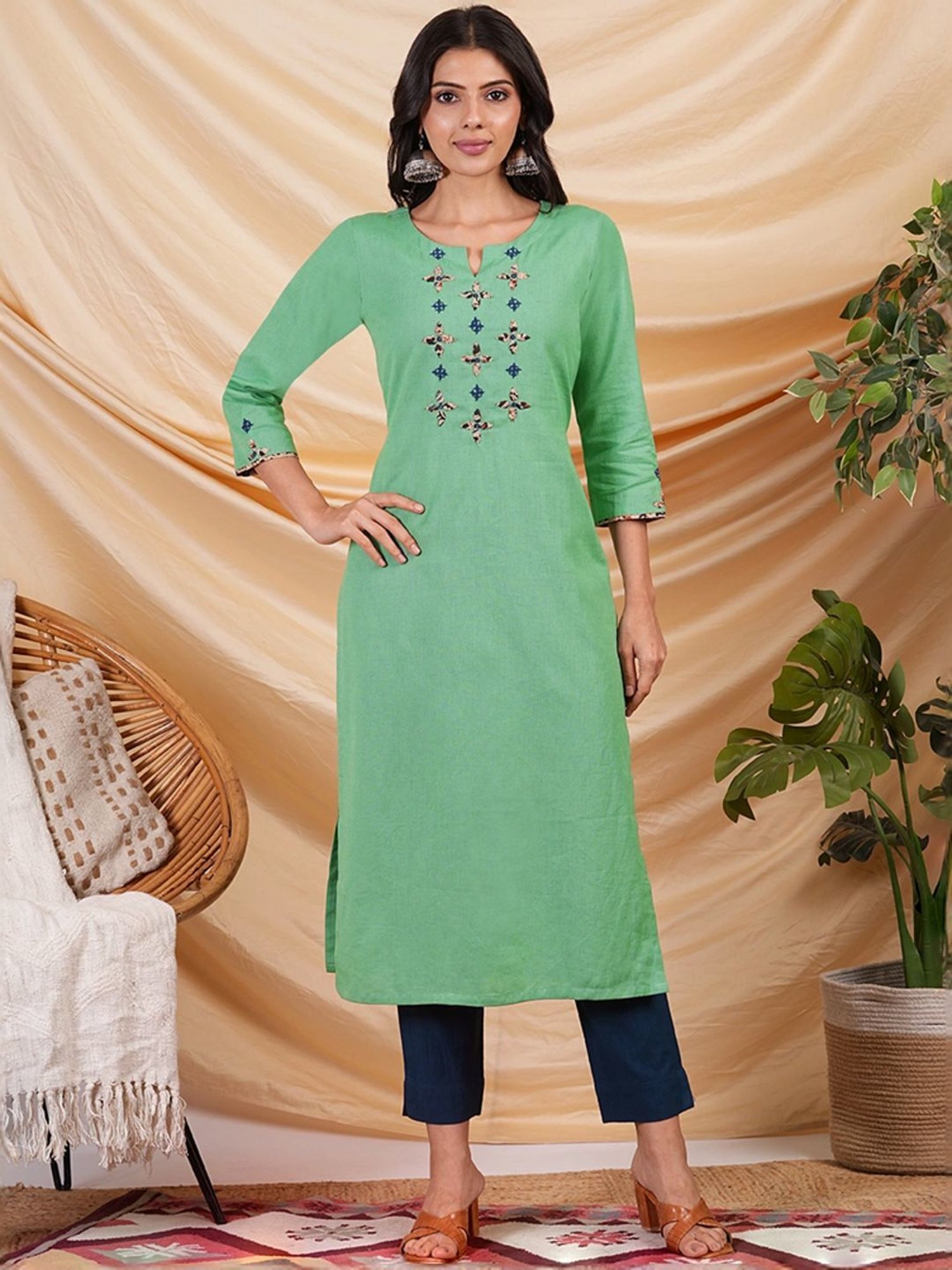 Kami Kubi Green Cotton Embroidered Straight Kurta