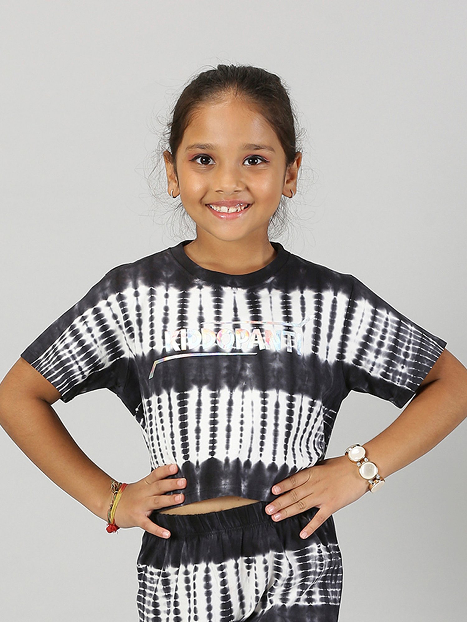 Kiddopanti Kids Black Printed Crop Top
