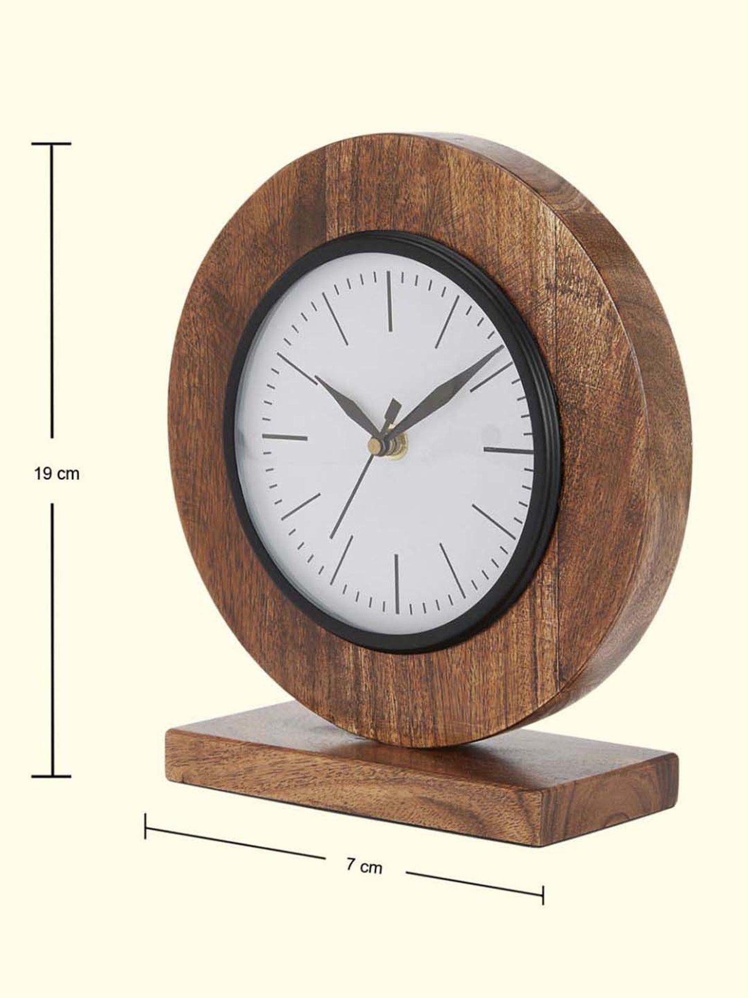 SEIKO classic black plastic wall clock with sweep movement