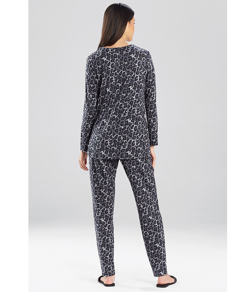 Natori Animal Print V-Neck Long Sleeve Jersey Knit Pajama Set