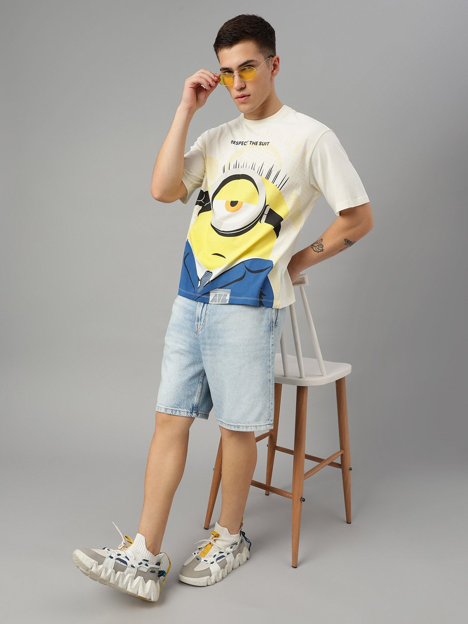 Free Authority Off White Loose Fit Dm 4 Movie Print T-Shirt