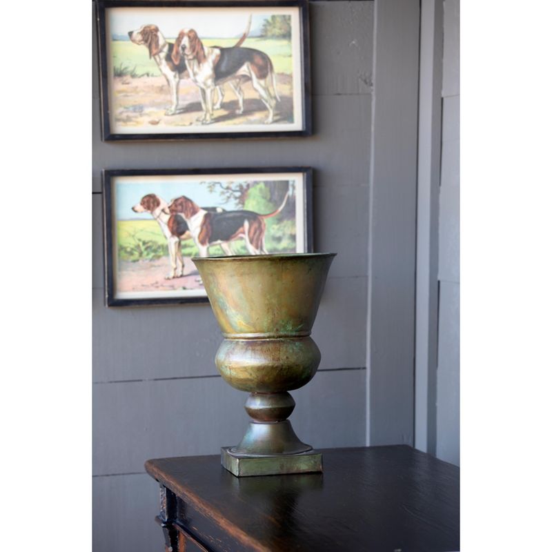 Park Hill Collection Patina Foxer Urn
