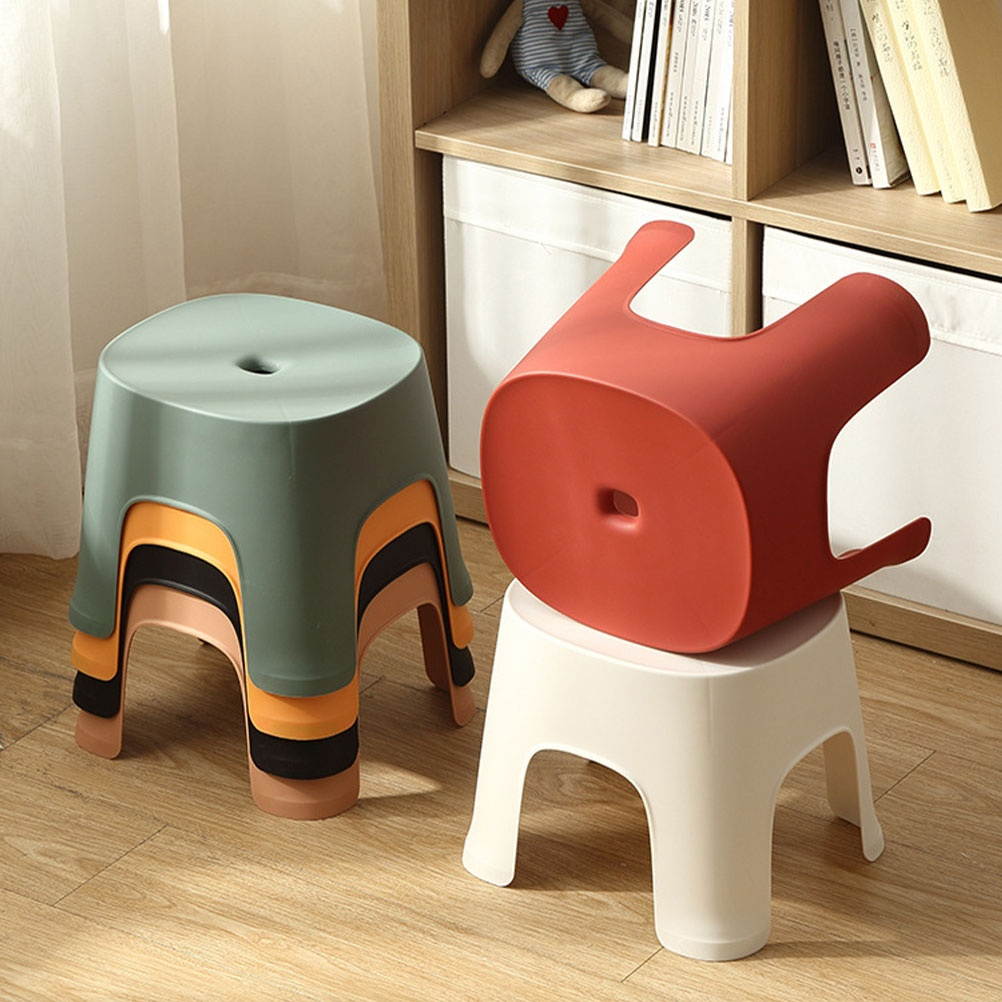1PC Multi-use Plastic Stool Anti-slip Low Stool Shoes Wearing Stool Bathroom Small Stool for Home (Red)