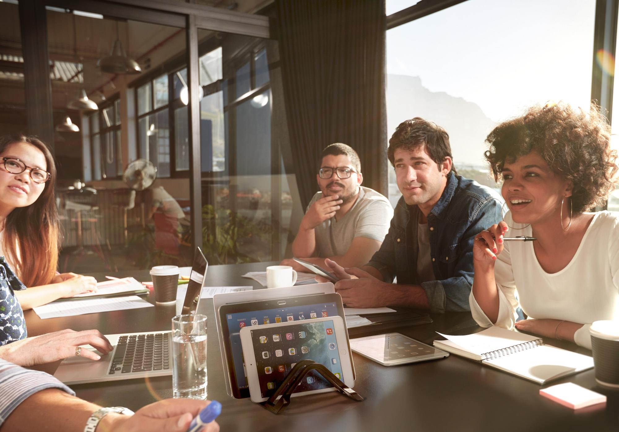 Prosumer&rsquo;s Choice Universal 4 Tablet and Smartphone Charging Organizer Rack / Desktop Stand Holder