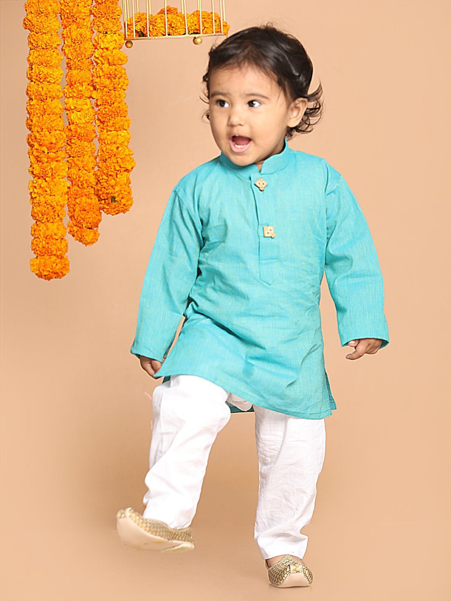 VASTRAMAY SISHU Cyan Blue & White Cotton Self Kurta Set