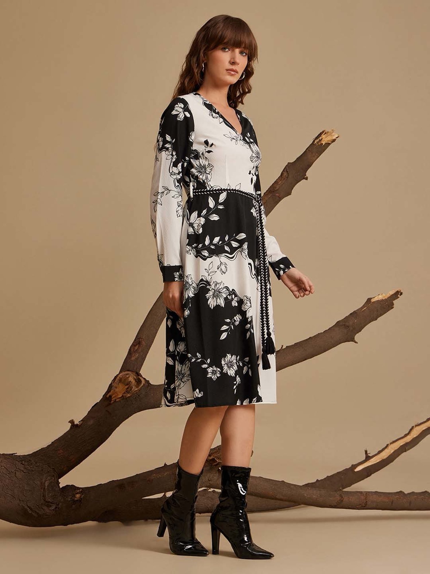 Kazo Black Printed Midi Dress