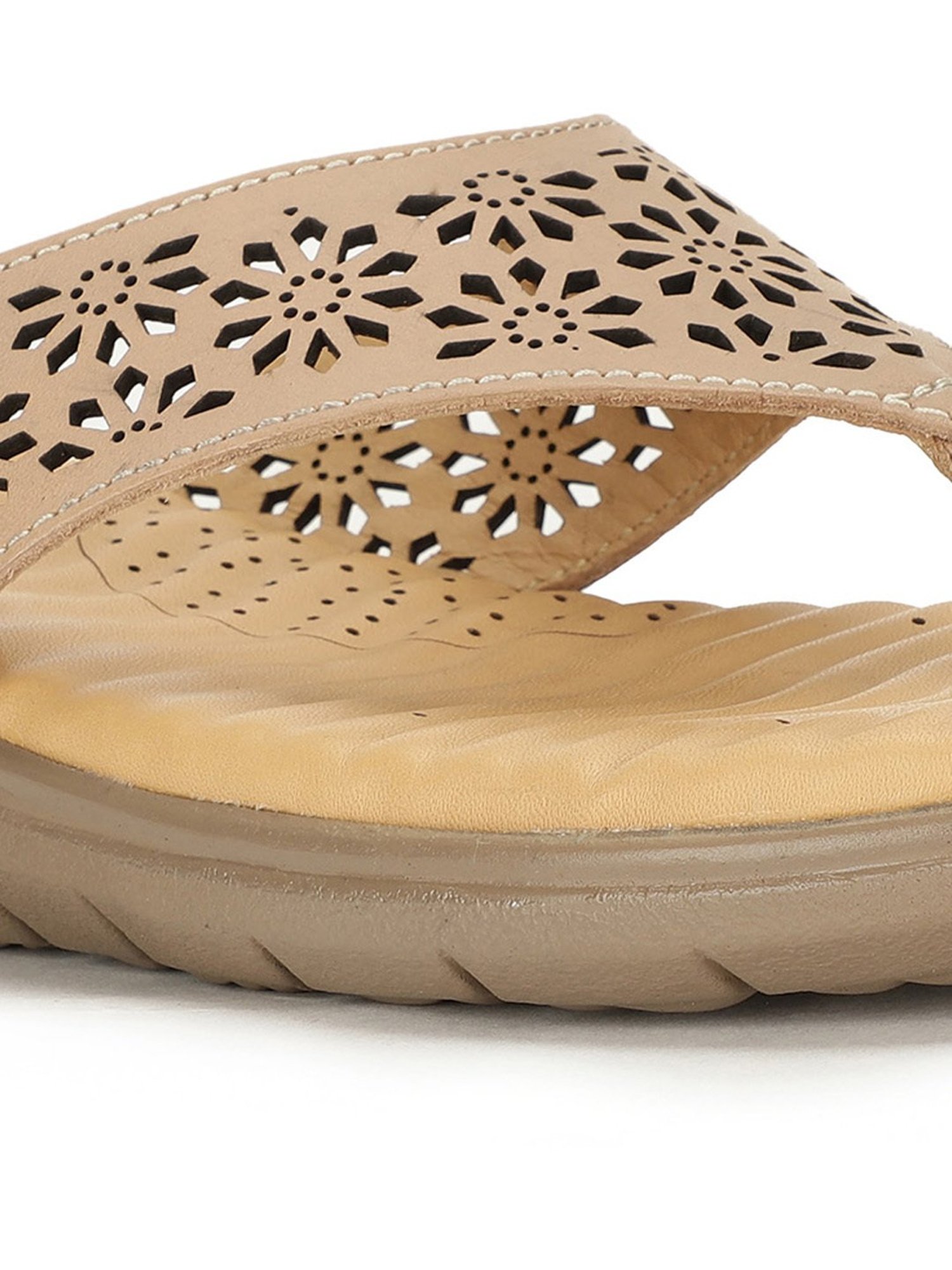 Scholl by Bata Women's Beige Thong Wedges