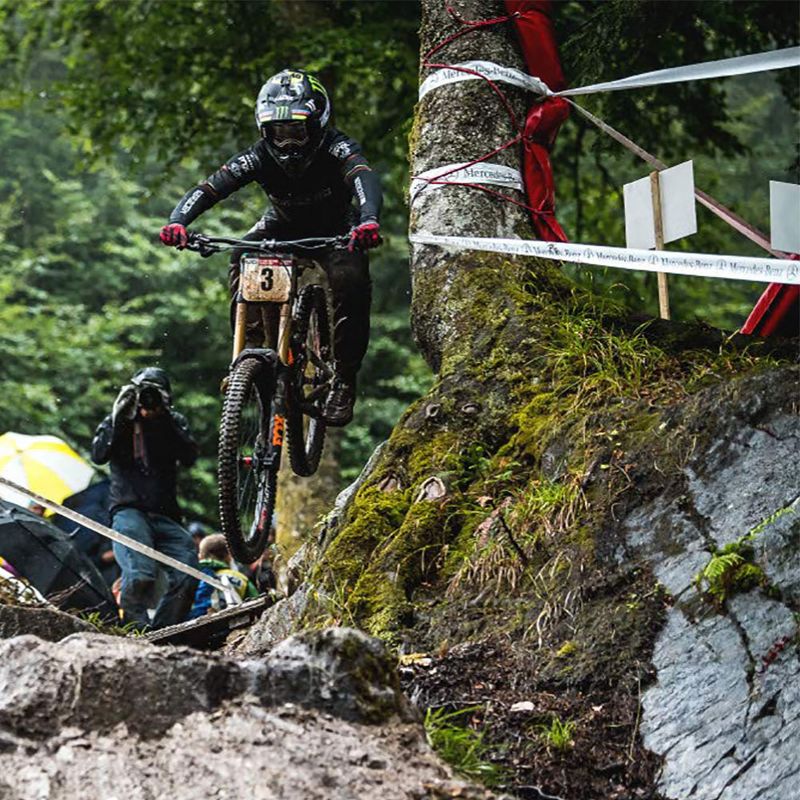 WD-40 BIKE 4 Ounce No Wax Wet and Muddy Condition Bike Chain Wet Chain Lubricant