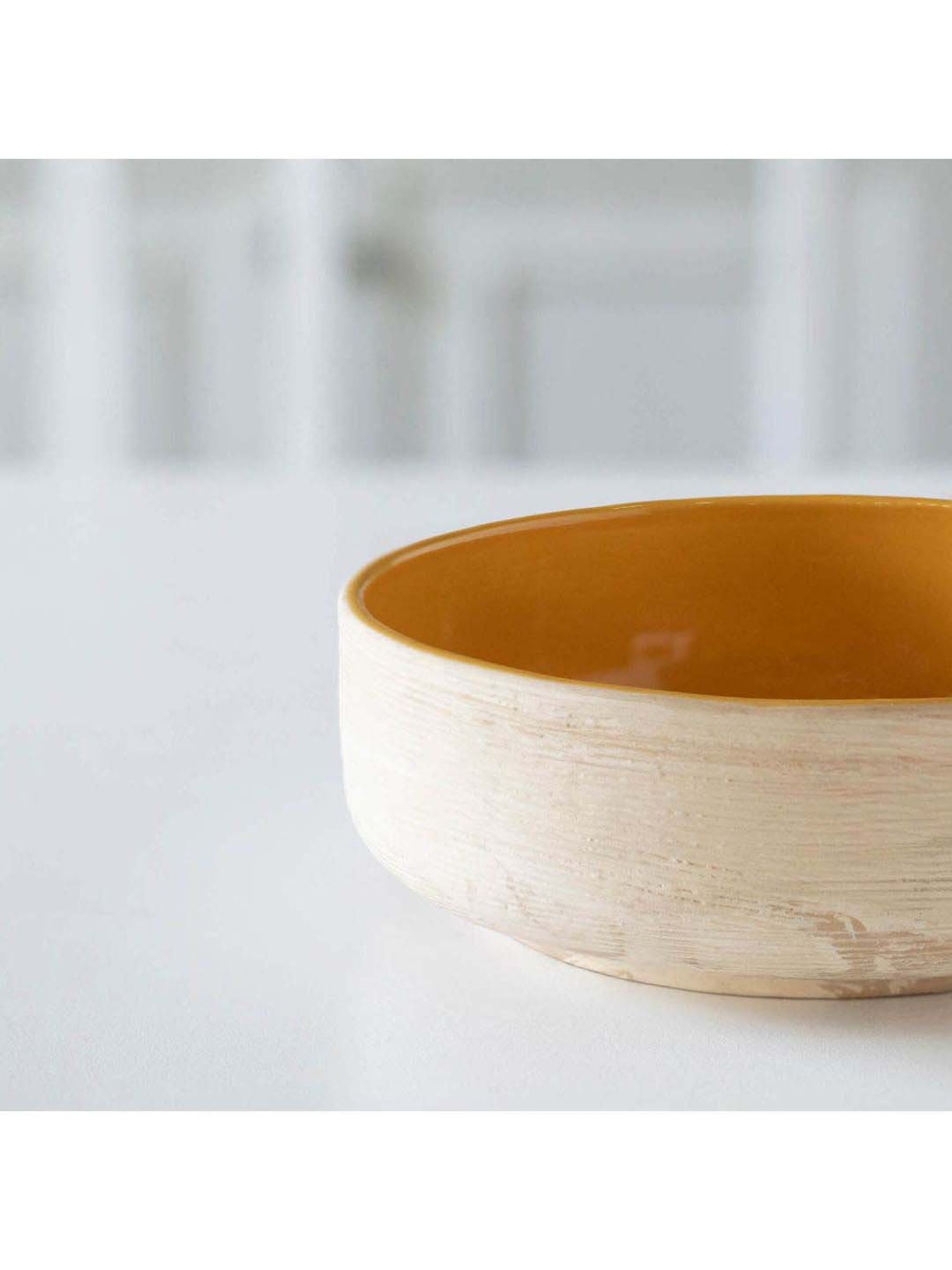 ellementry Amber Love Beige Ceramic Salad Bowl - Set of 1