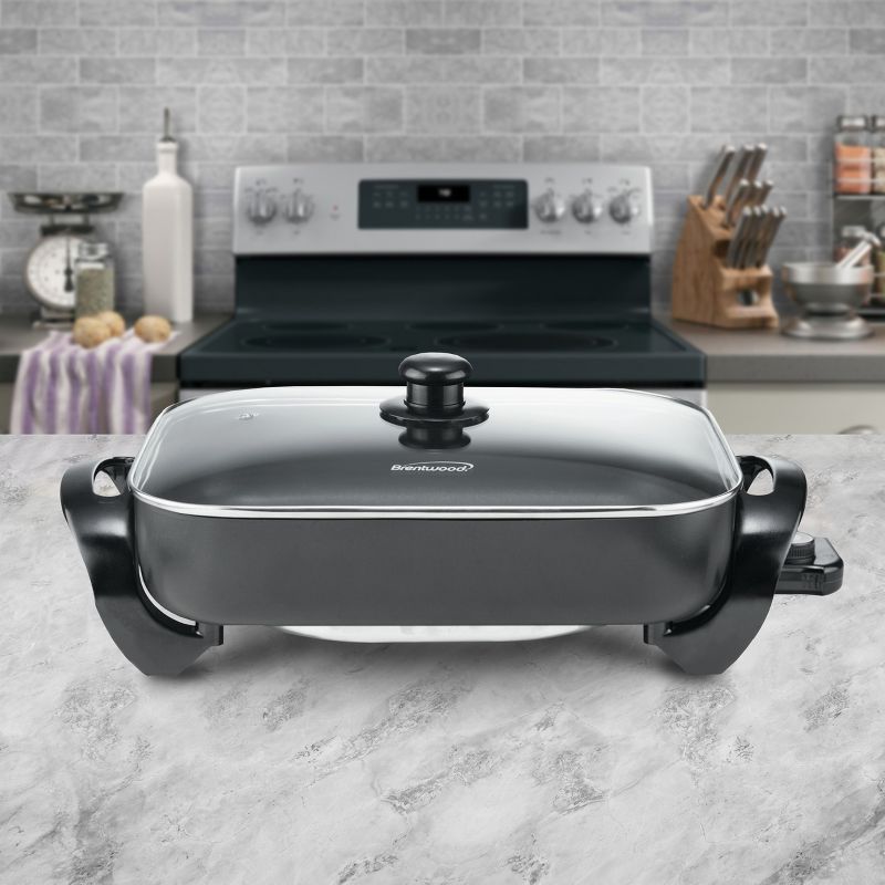 Brentwood 16 inch Electric Skillet with Glass Lid