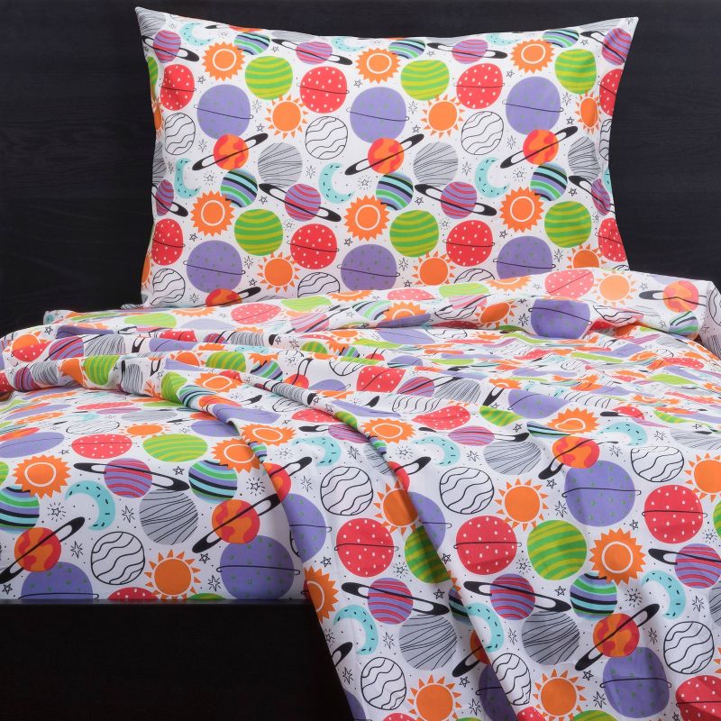 Twin Plenty of Planets Sheet Set Red - Highlights