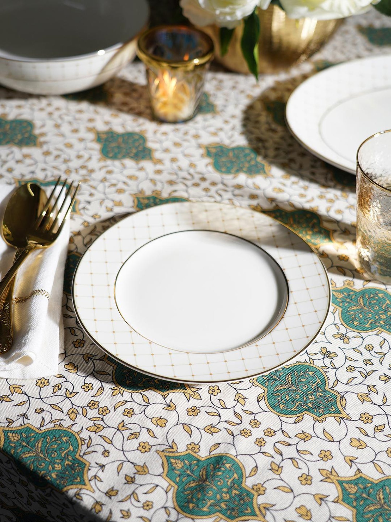 Pure Home and Living White Ceramic Solid Dessert Plates