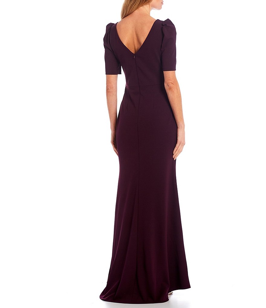 Betsy & Adam Scuba Side Ruched Short Sleeve Boat Neck Gown