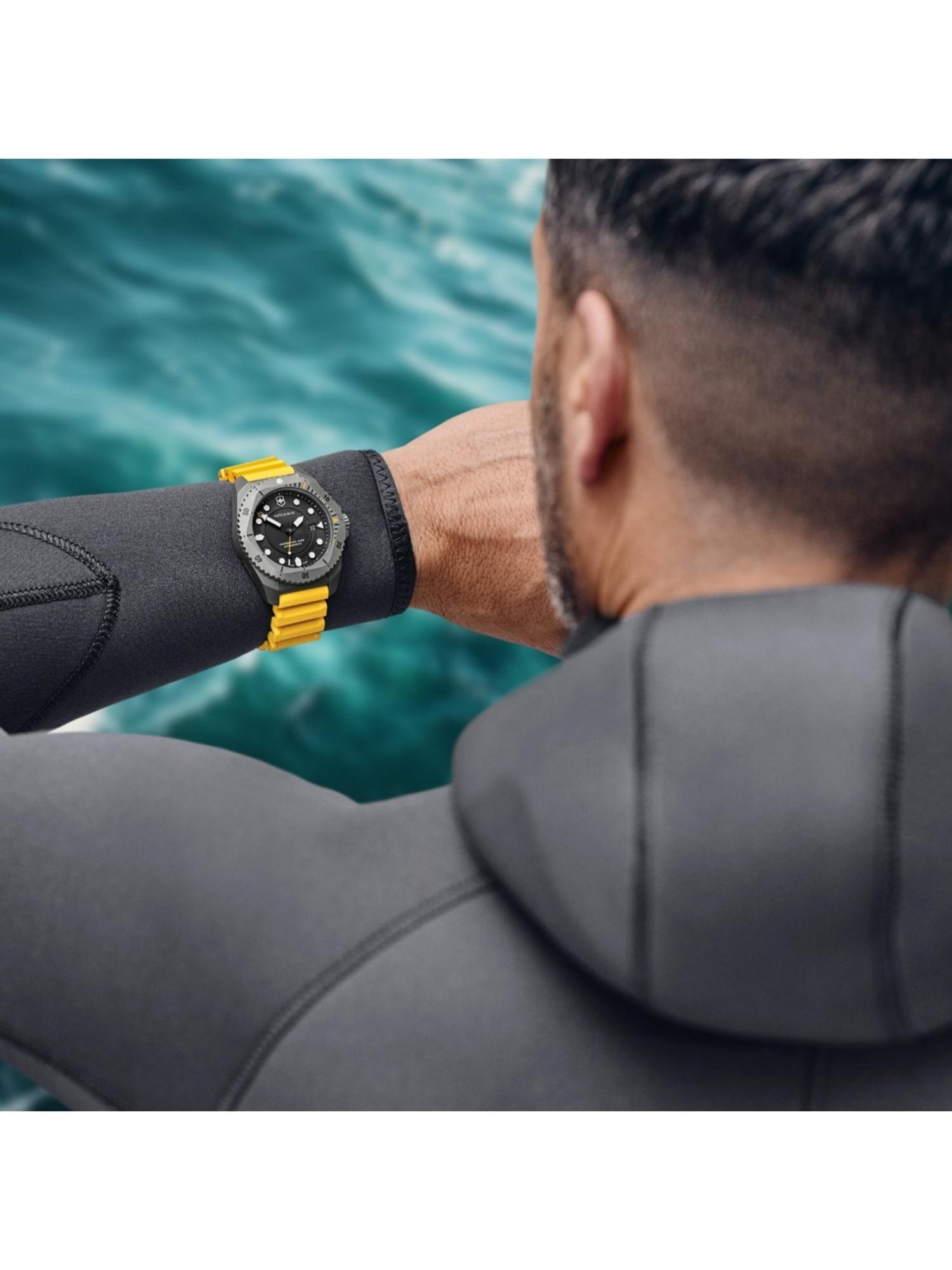 VICTORINOX V241992 Dive Pro Analog Watch for Men
