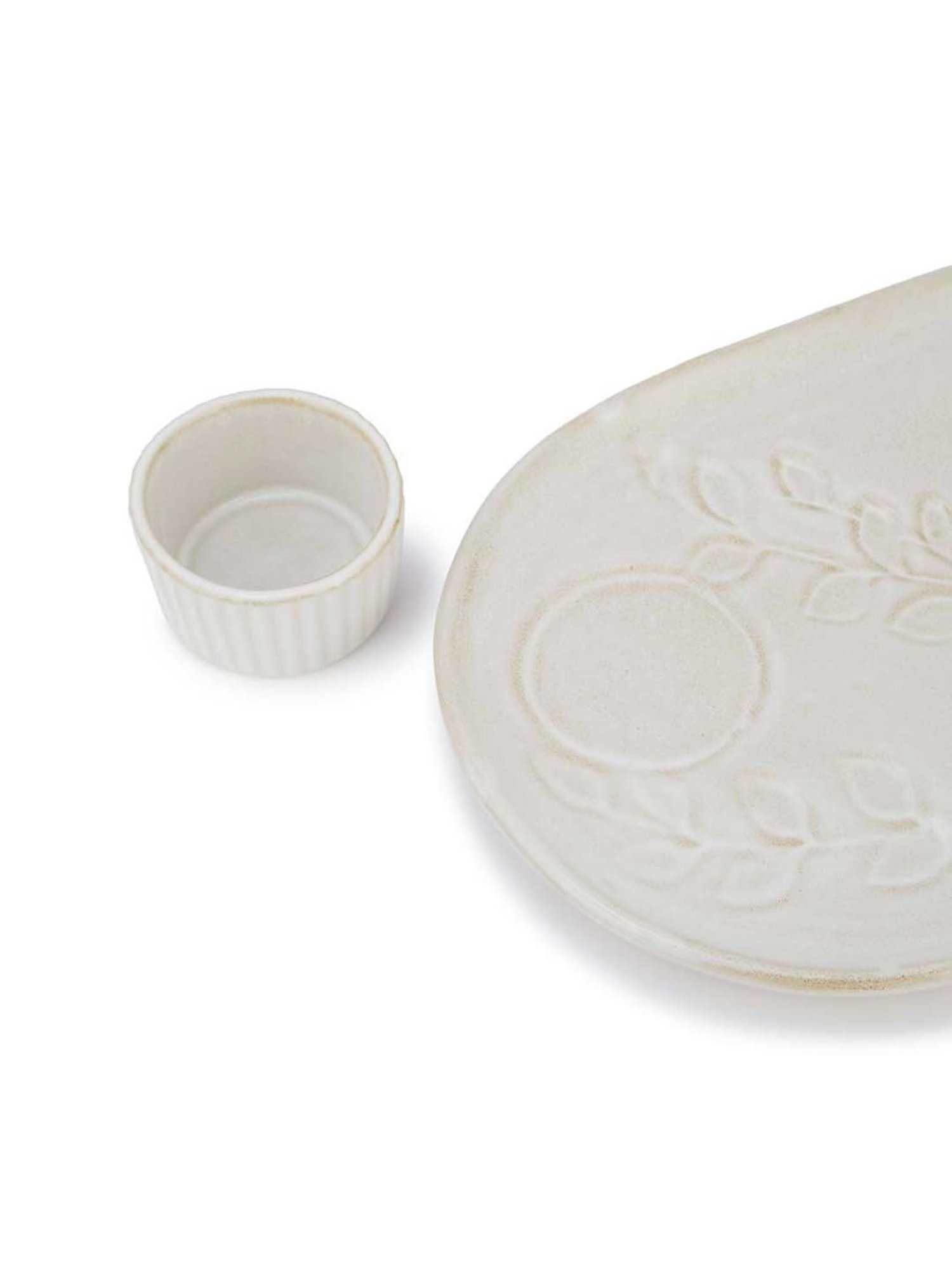 Fabindia Anaarbagh White Ceramic 1 Platters & 1 Dip Bowl