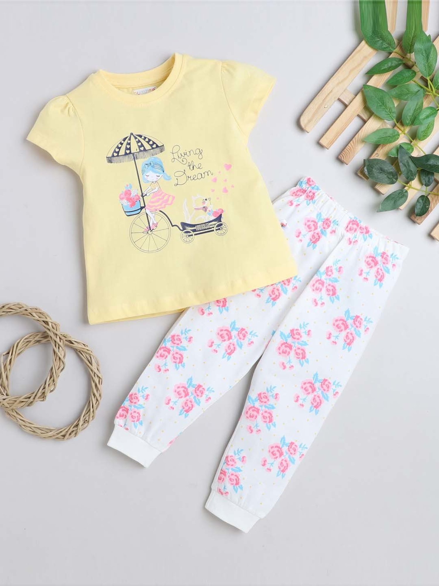 Bumzee Girls Yellow & White Cotton Printed T-Shirt Set