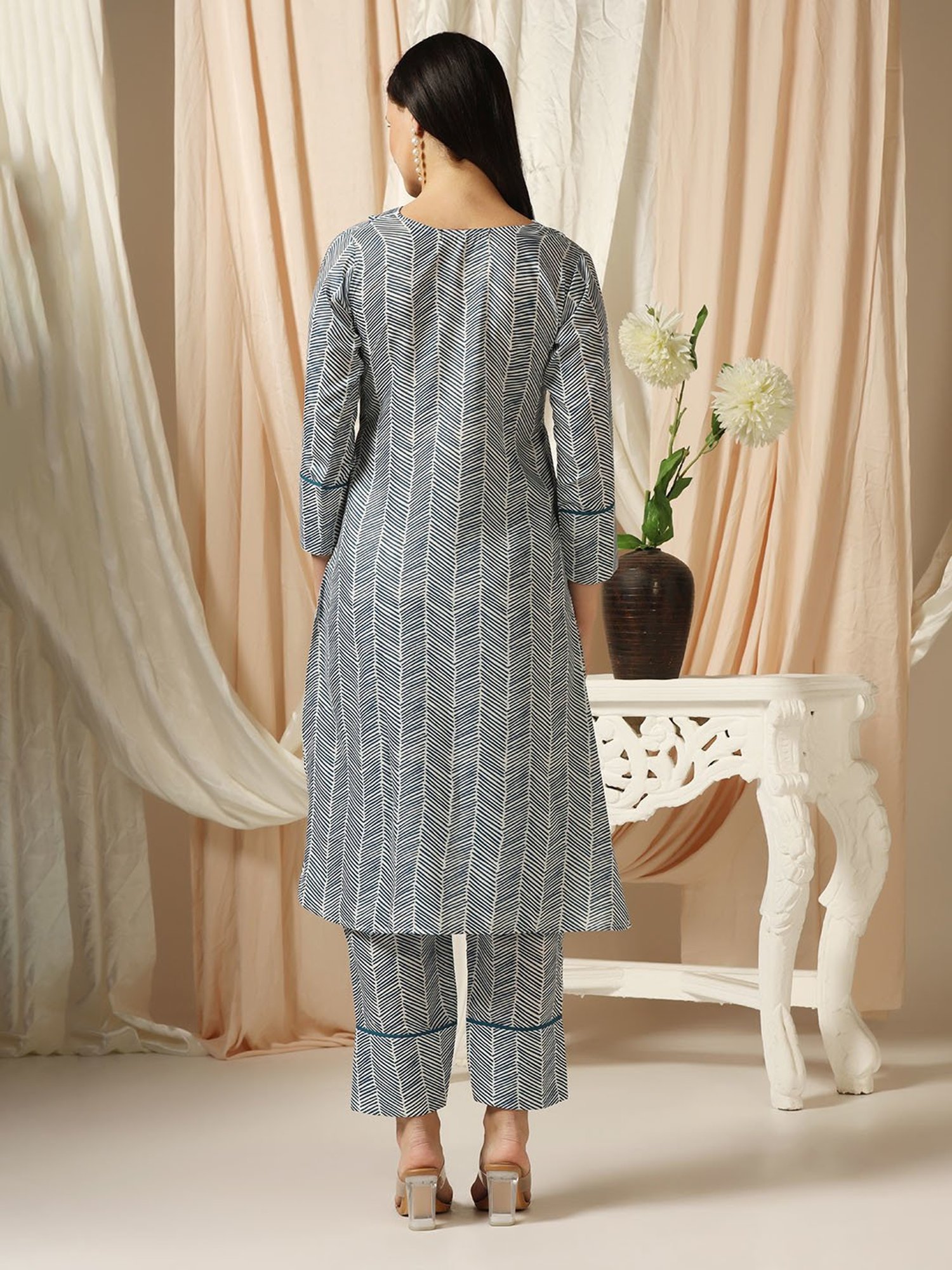 SHADES OF FAASHION Blue Cotton Printed Kurta Pant Set