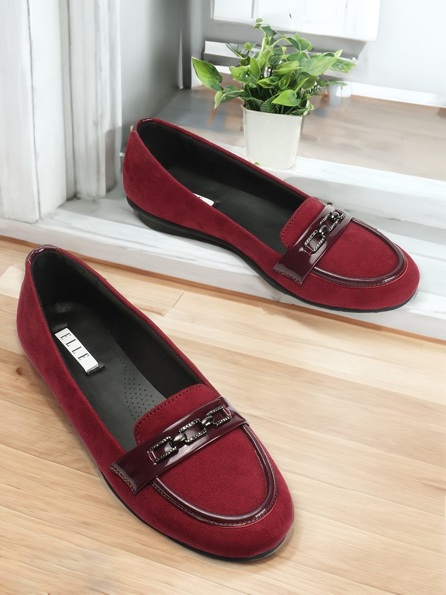 Elle Women's Cherry Flat Ballets