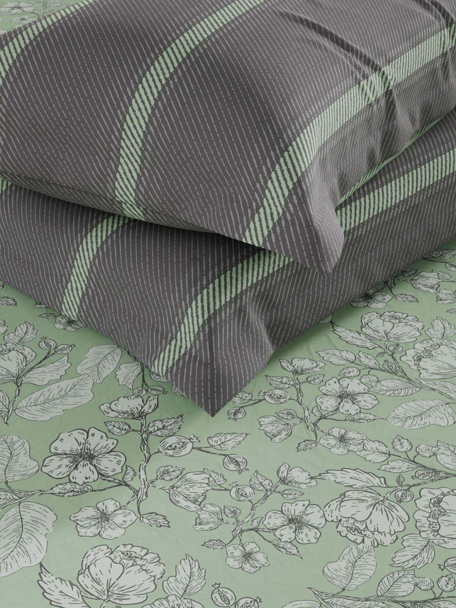 Bianca Magnolia Pistachio 152 TC Micro Fabric Double Bedsheet with 2 Pillow Covers