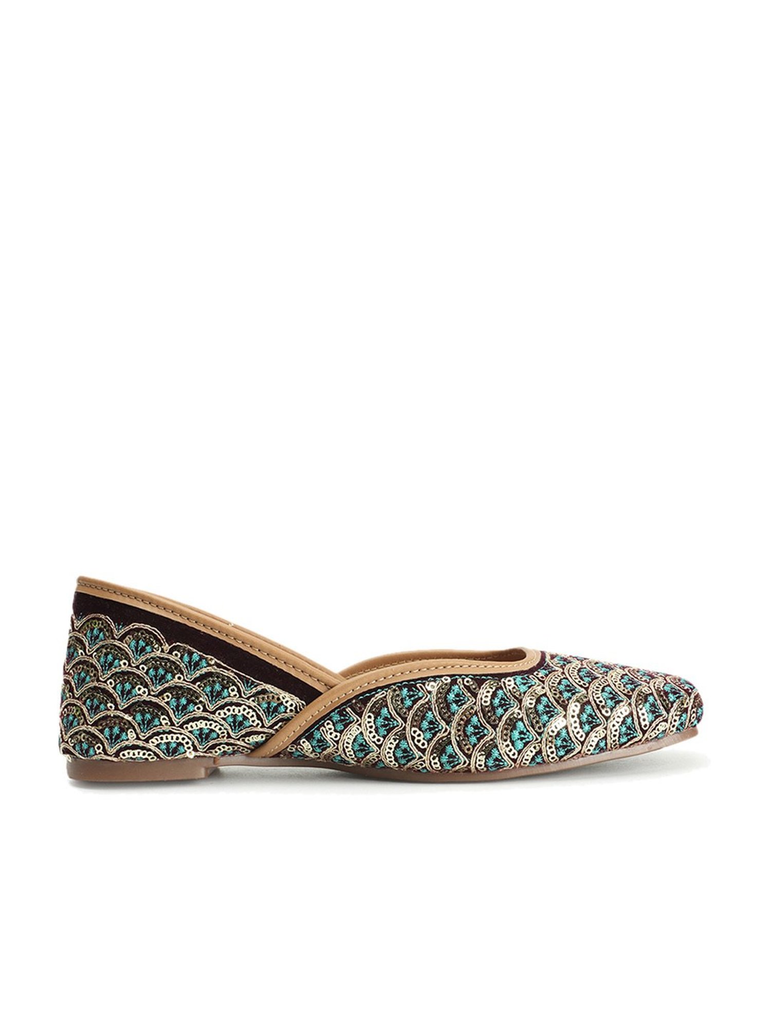 Iconics Women's Blue Ethnic Juttis