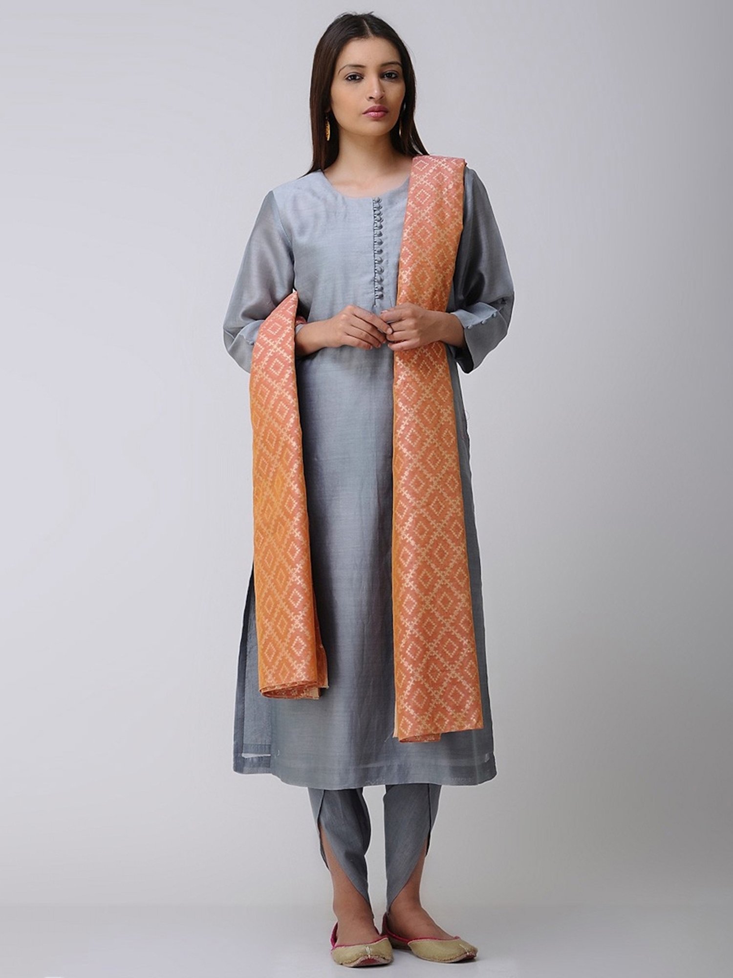 Smriti Gupta Kapaas Grey Kurta