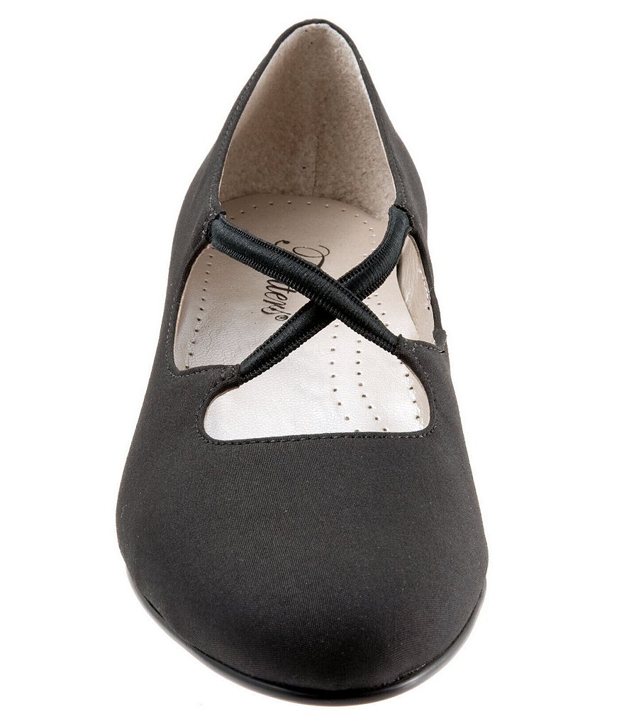 Trotters Jamie Textile Micro Block Heel Pumps