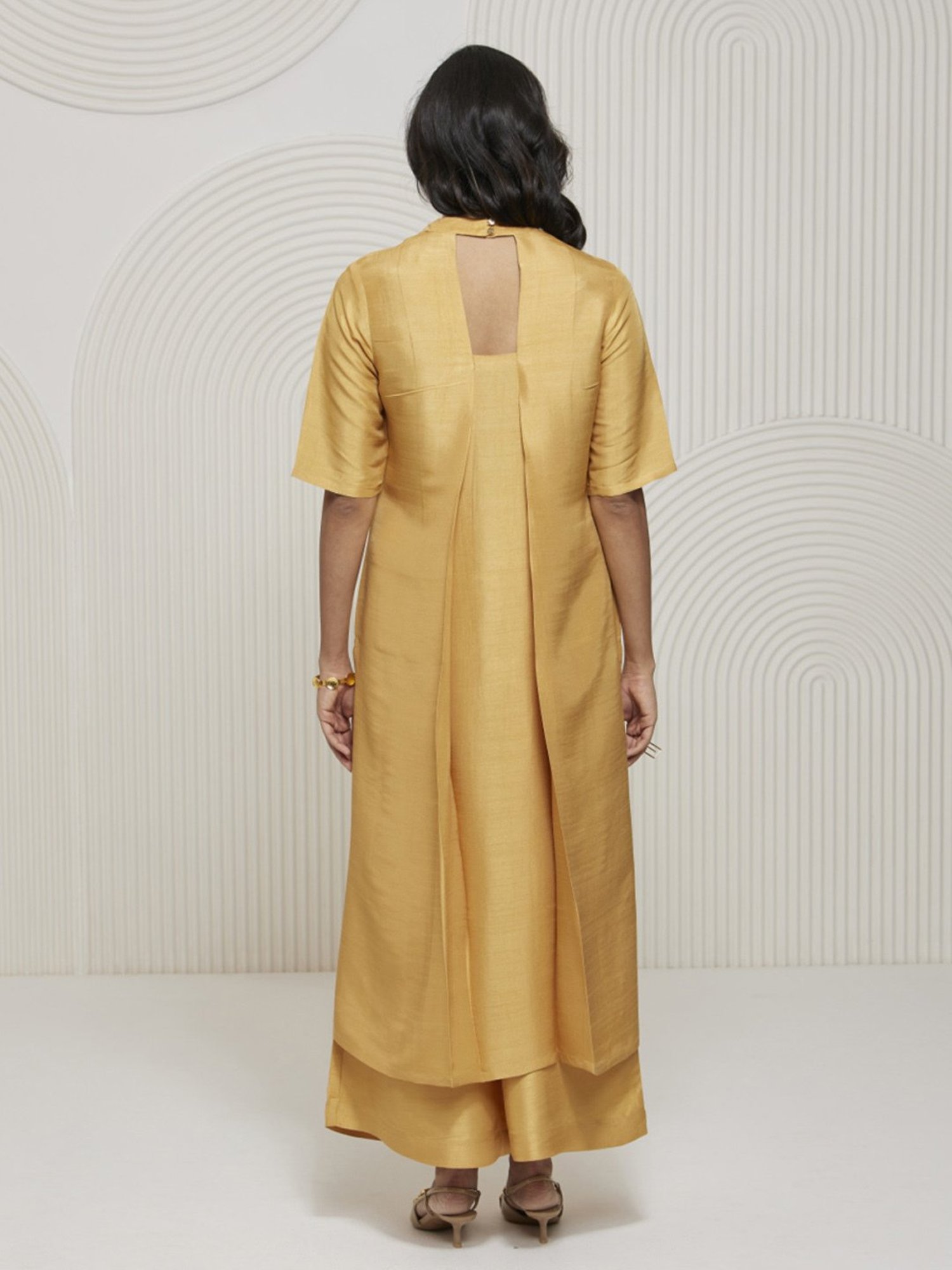 Artagai Gold Earth Elevated Basics Round Neck Kurta With Back Inverted Box Pleat & Wide Leg Trouser